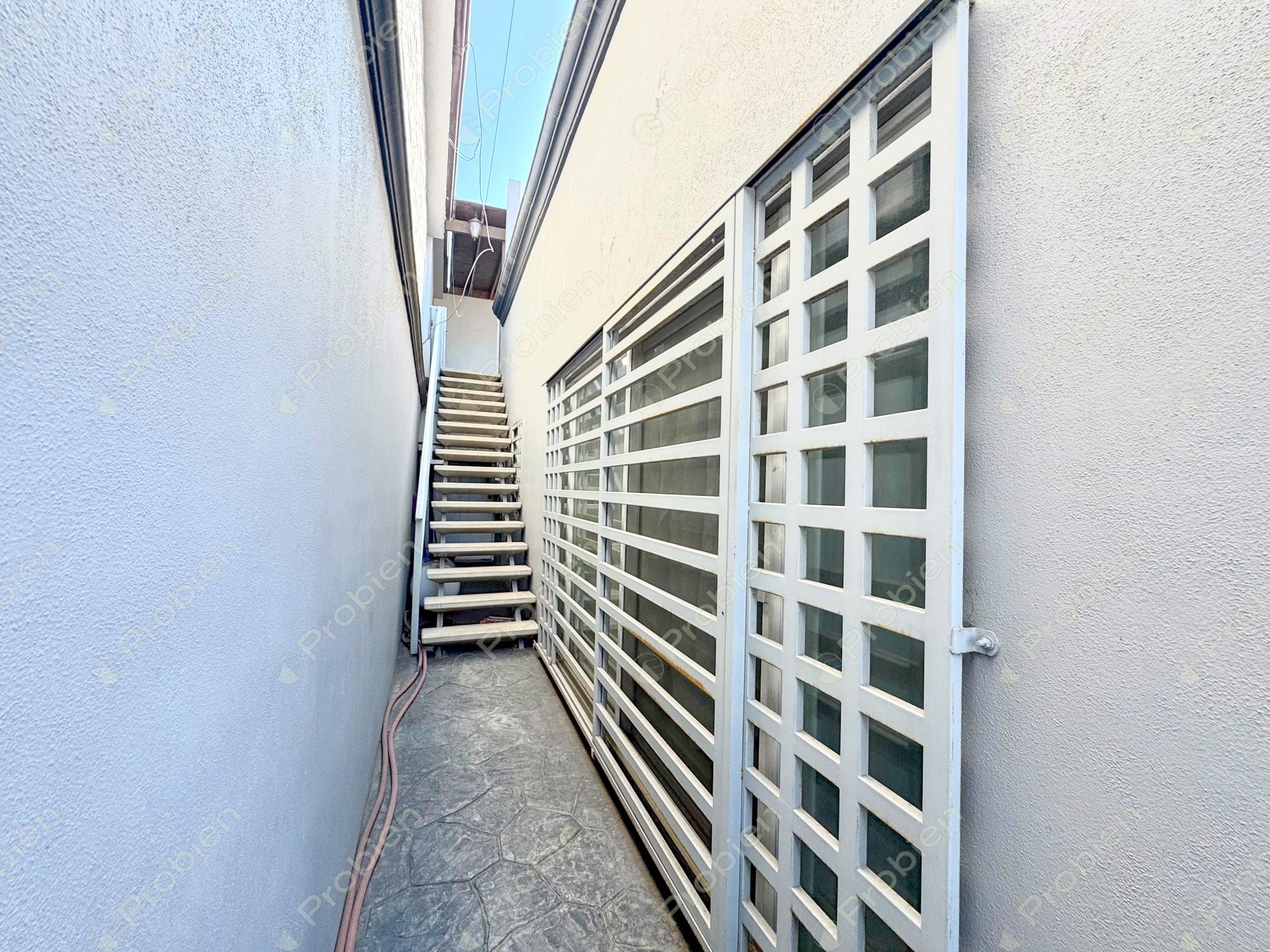 Casa en venta en La Mesa, de un piso en calle cerrada con excelente ubicación en Tijuana - Foto 9 de 12