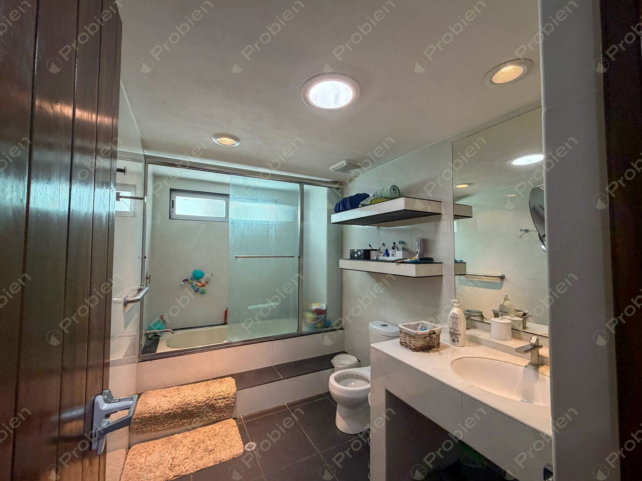 Casa en venta en Real del Mar Sección Brisas, residencia de 3 niveles cerca del mar en Tijuana - Foto 14 de 24