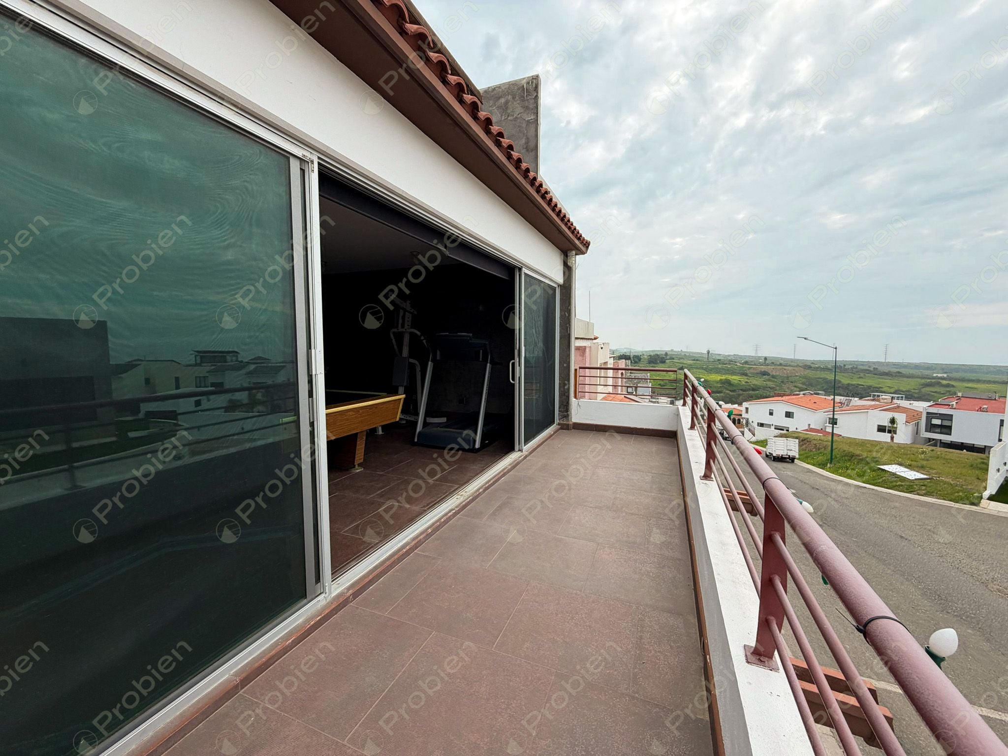 Casa en venta en Real del Mar Sección Brisas, residencia de 3 niveles cerca del mar en Tijuana - Foto 17 de 24