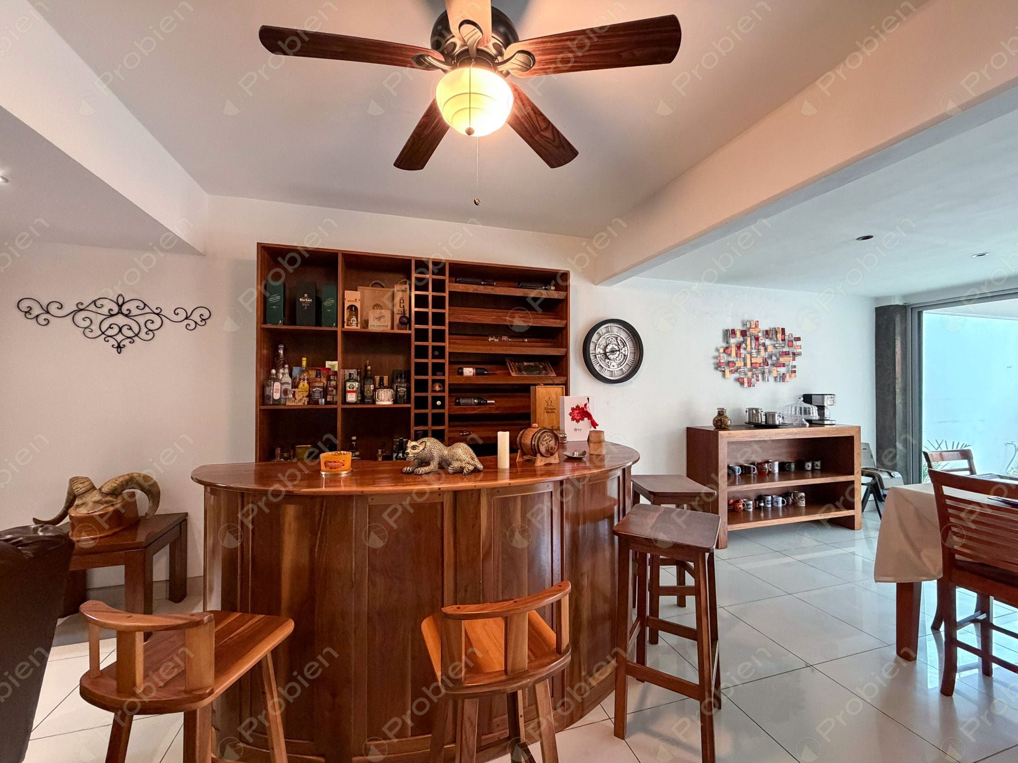 Casa en venta en Real del Mar Sección Brisas, residencia de 3 niveles cerca del mar en Tijuana - Foto 6 de 24