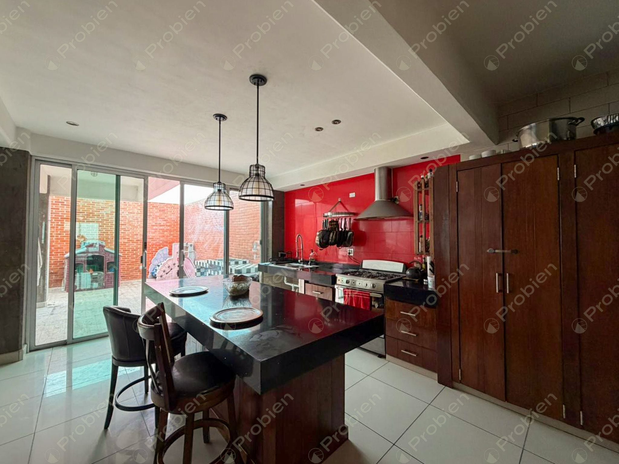 Casa en venta en Real del Mar Sección Brisas, residencia de 3 niveles cerca del mar en Tijuana - Foto 9 de 24
