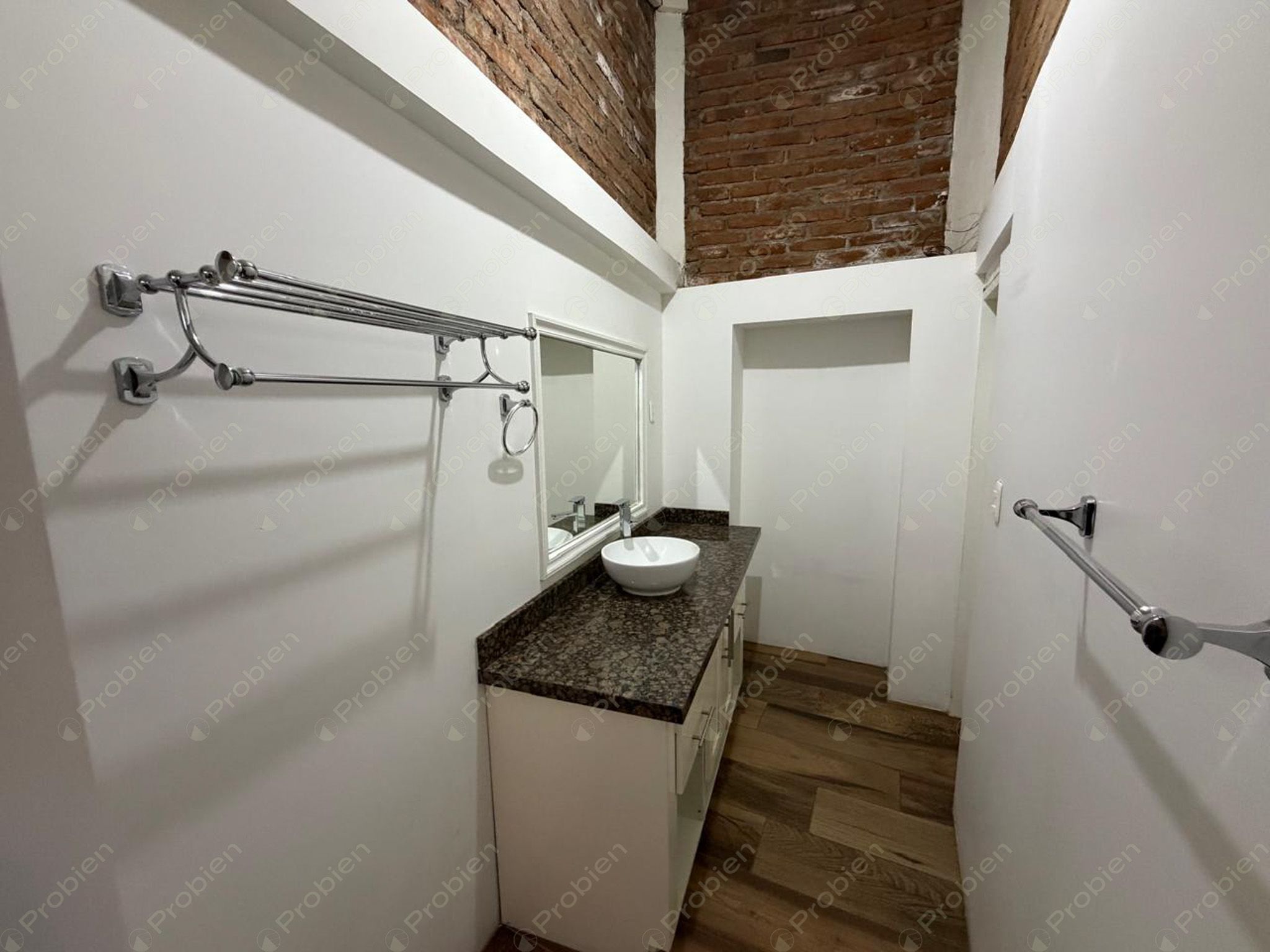 Casa en Renta en Lomas de Aguacaliente – Zona Residencial Tranquila y Bien Ubicada - Foto 20 de 24