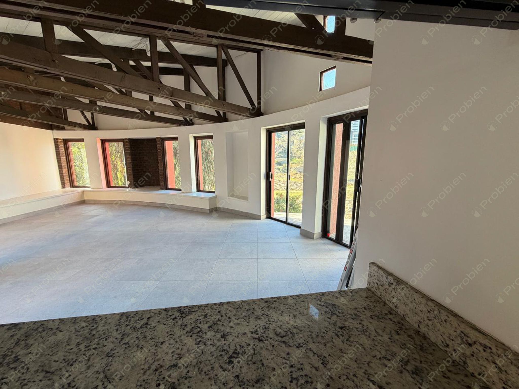 Casa en Renta en Lomas de Aguacaliente – Zona Residencial Tranquila y Bien Ubicada - Foto 5 de 24