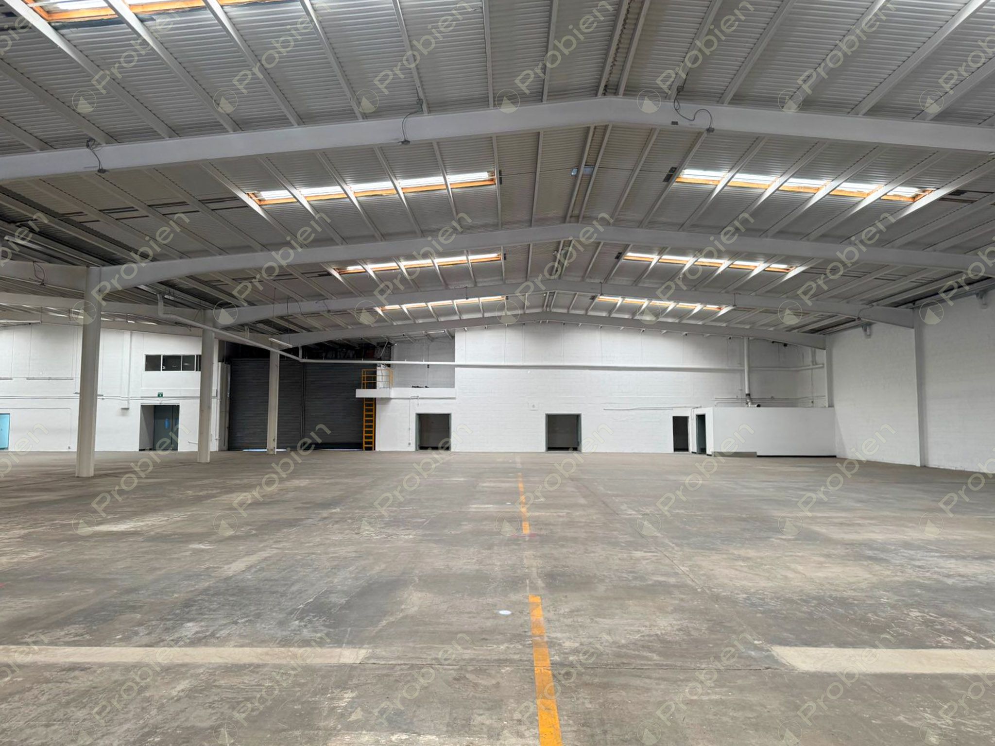 Nave Industrial en Renta de 3,826.74 m² en Blvd. Insurgentes – Ubicación Estratégica y Gran Conectividad - Foto 2 de 12