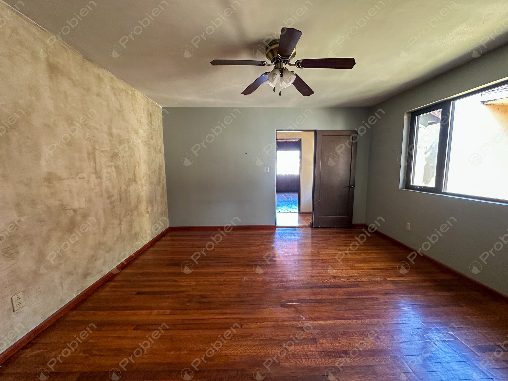 Local comercial en renta en Colonia Gabilondo ideal para oficinas administrativas en Tijuana