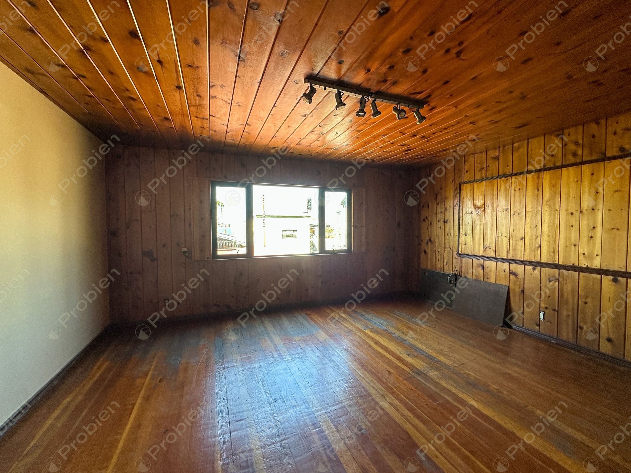 Local comercial en renta en Colonia Gabilondo ideal para oficinas administrativas en Tijuana - Foto 2 de 12