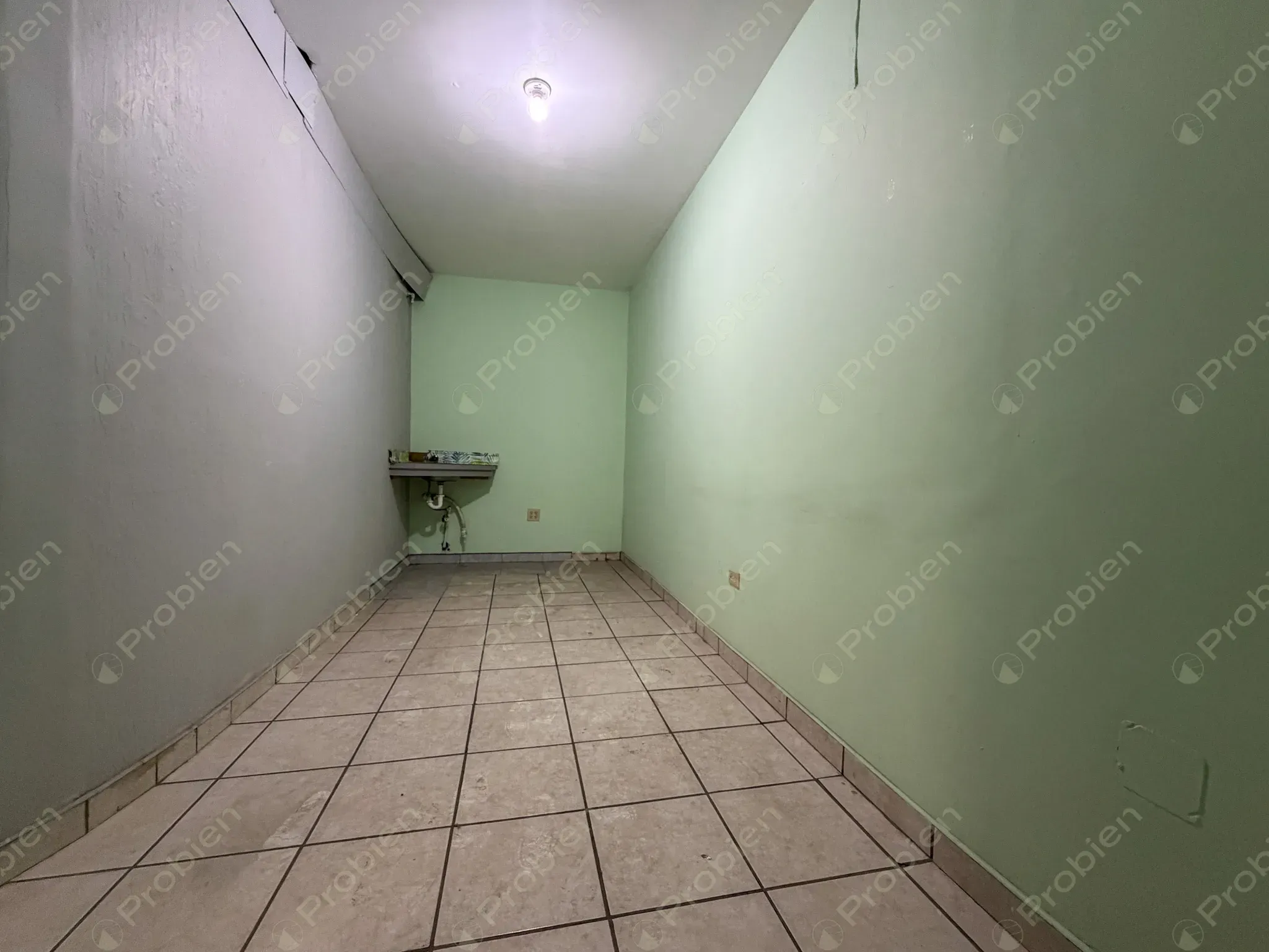 Oficinas o consultorios en renta en Calle Cuarta Díaz Mirón, Zona Centro de Tijuana - Foto 8 de 13