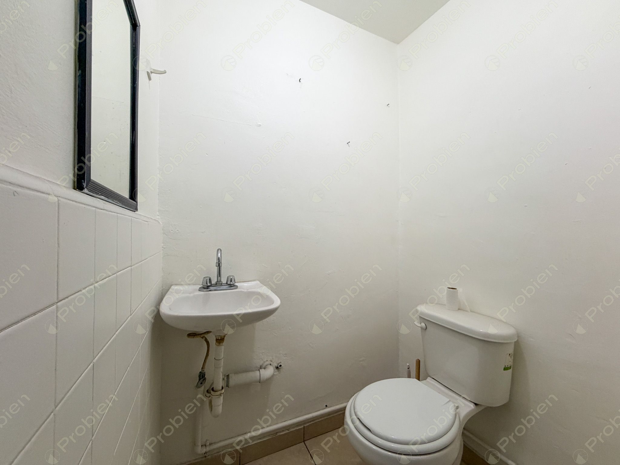 Local / Oficina comercial en renta en Calle Cuarta, Zona Centro de Tijuana, segunda planta - Foto 7 de 7