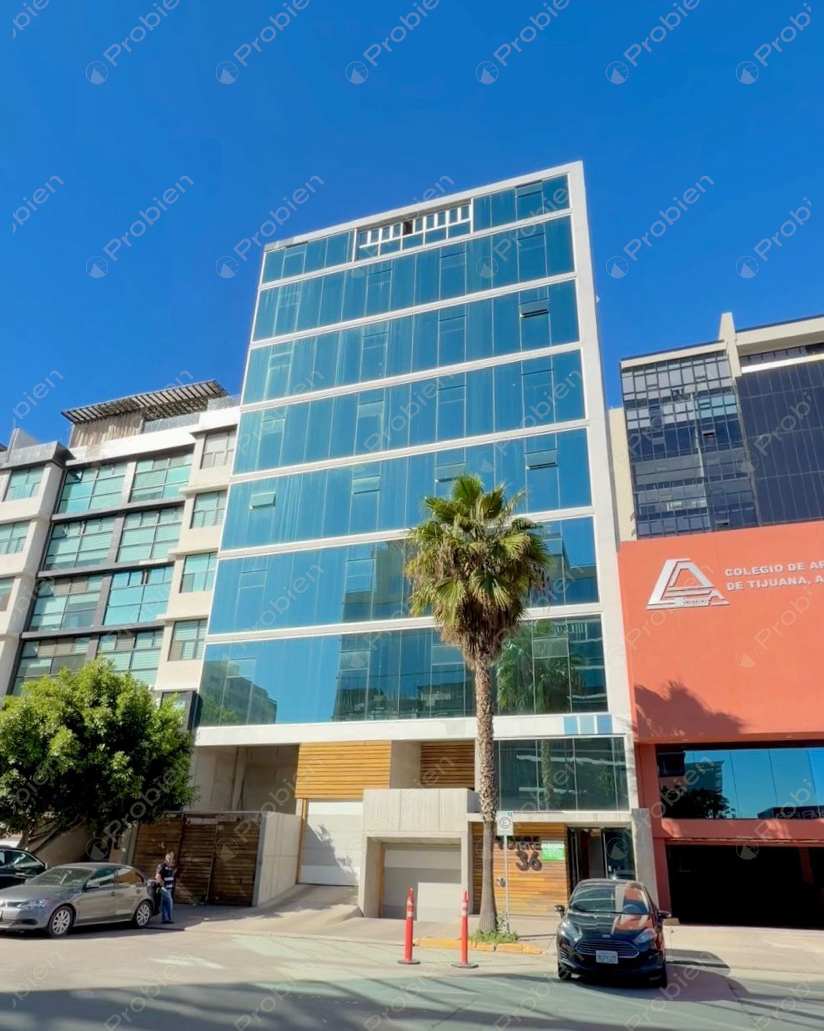 Oficina premium en renta en Torre 36, Zona Río Tijuana, lista para operar