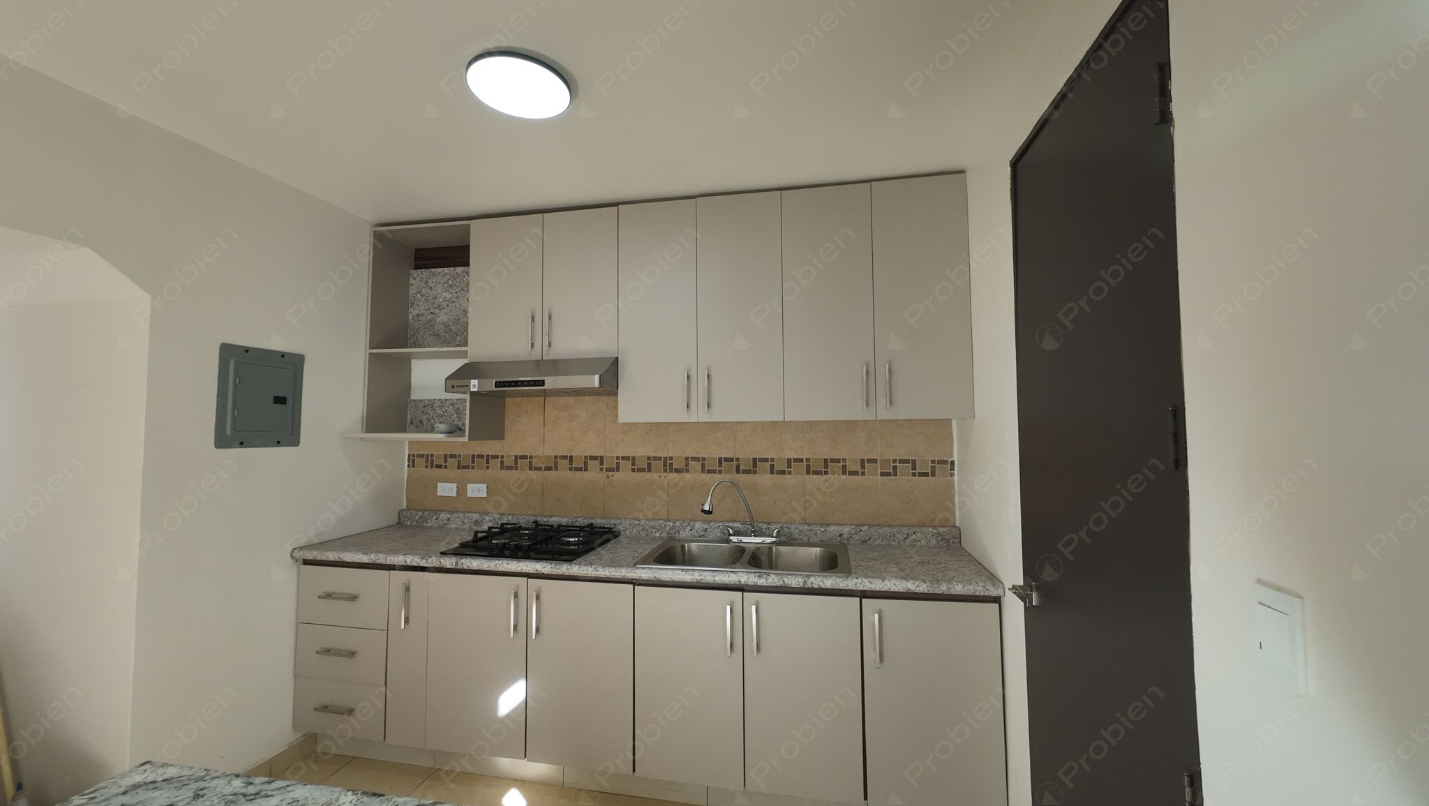 Casa en renta de 3 recámaras en Privada El Lago 19500, con seguridad 24/7 - Foto 3 de 10