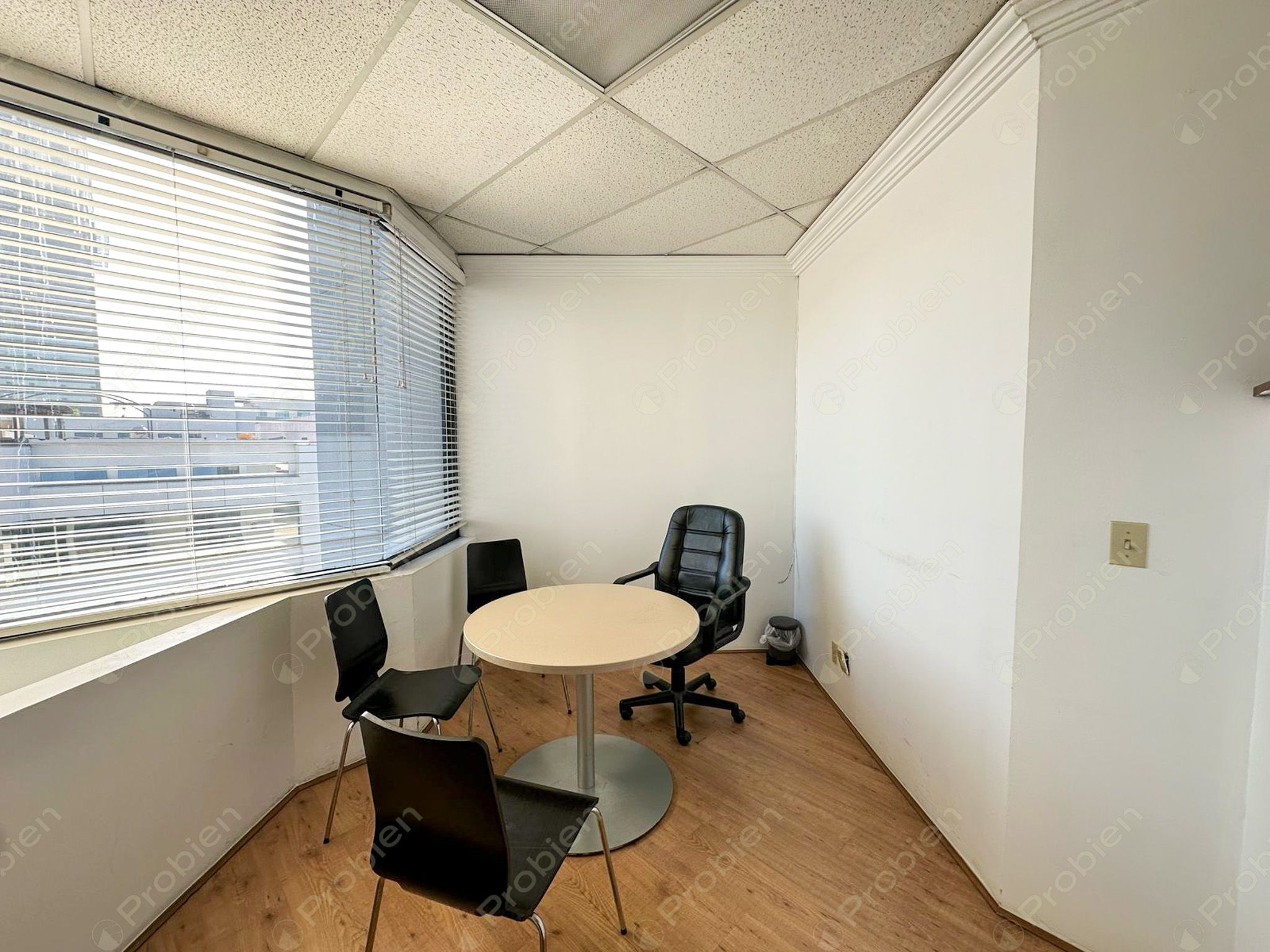 Oficina penthouse en Renta en Zona Río - Ubicación Estratégica cerca de Paseo de los Héroes con vista a la ciudad - Foto 2 de 24