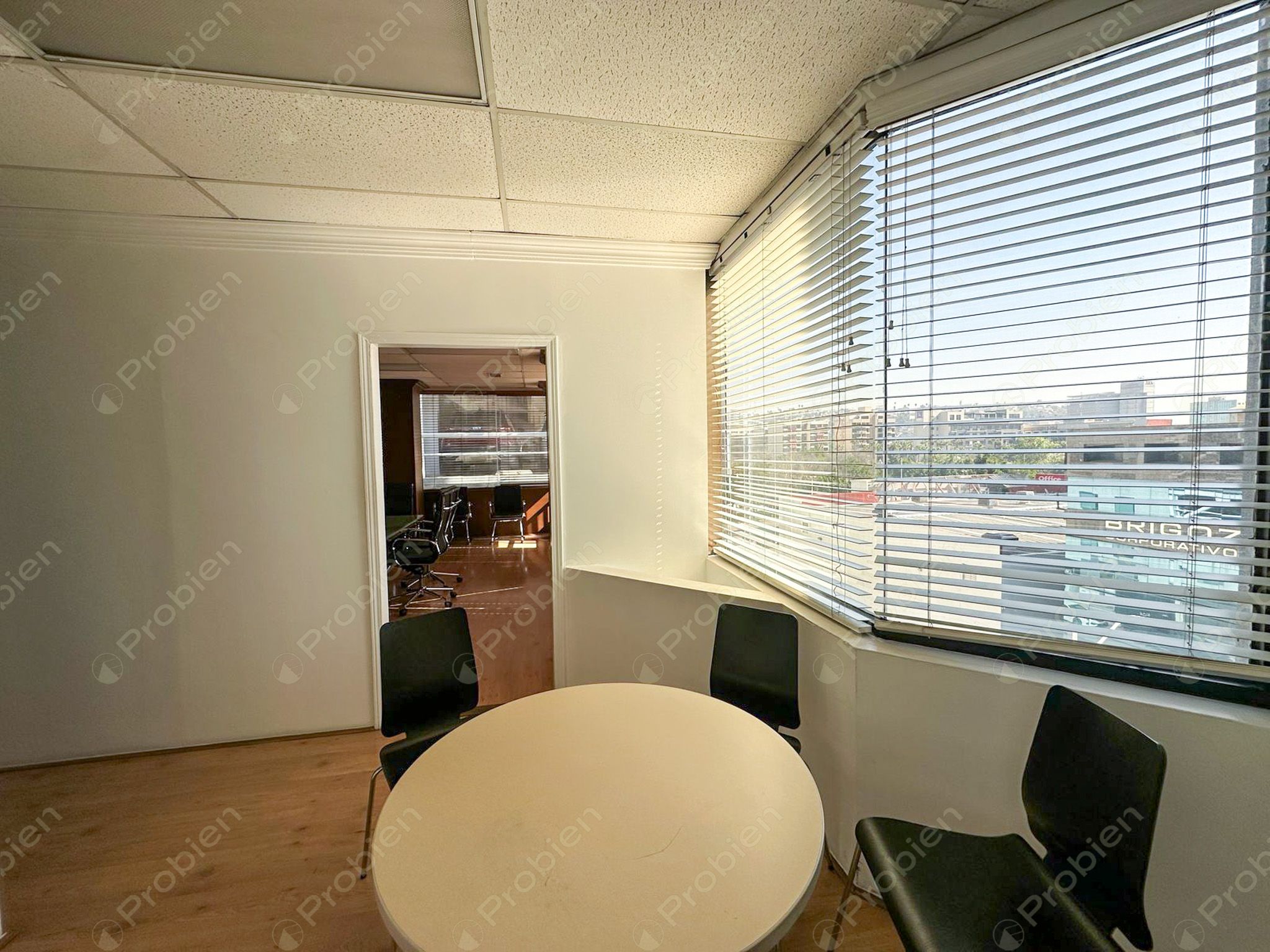 Oficina penthouse en Renta en Zona Río - Ubicación Estratégica cerca de Paseo de los Héroes con vista a la ciudad - Foto 4 de 24