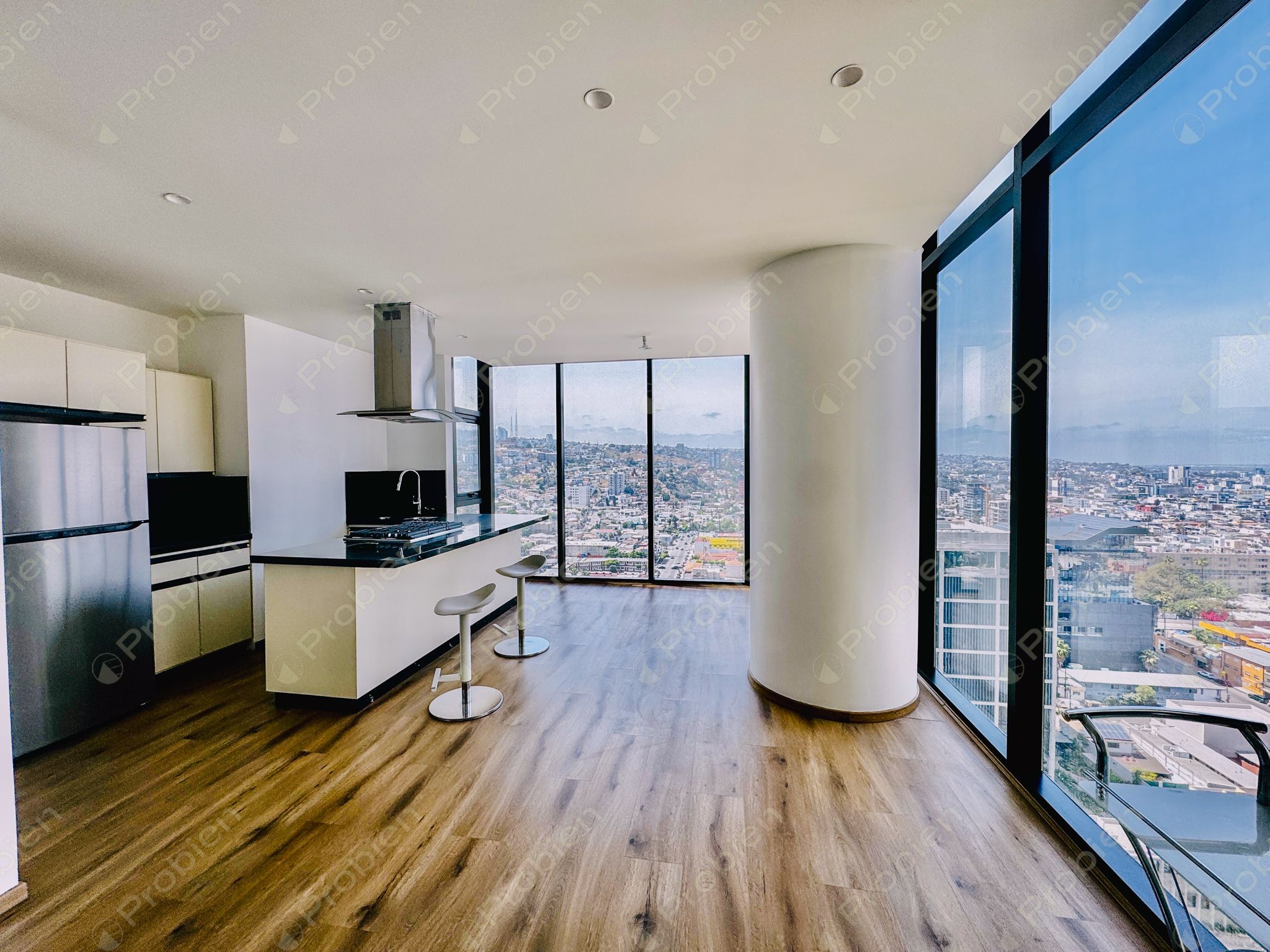 Departamento en renta en Grand Adamant piso 19, 3 recámaras con amenidades en Tijuana - Foto 1 de 17