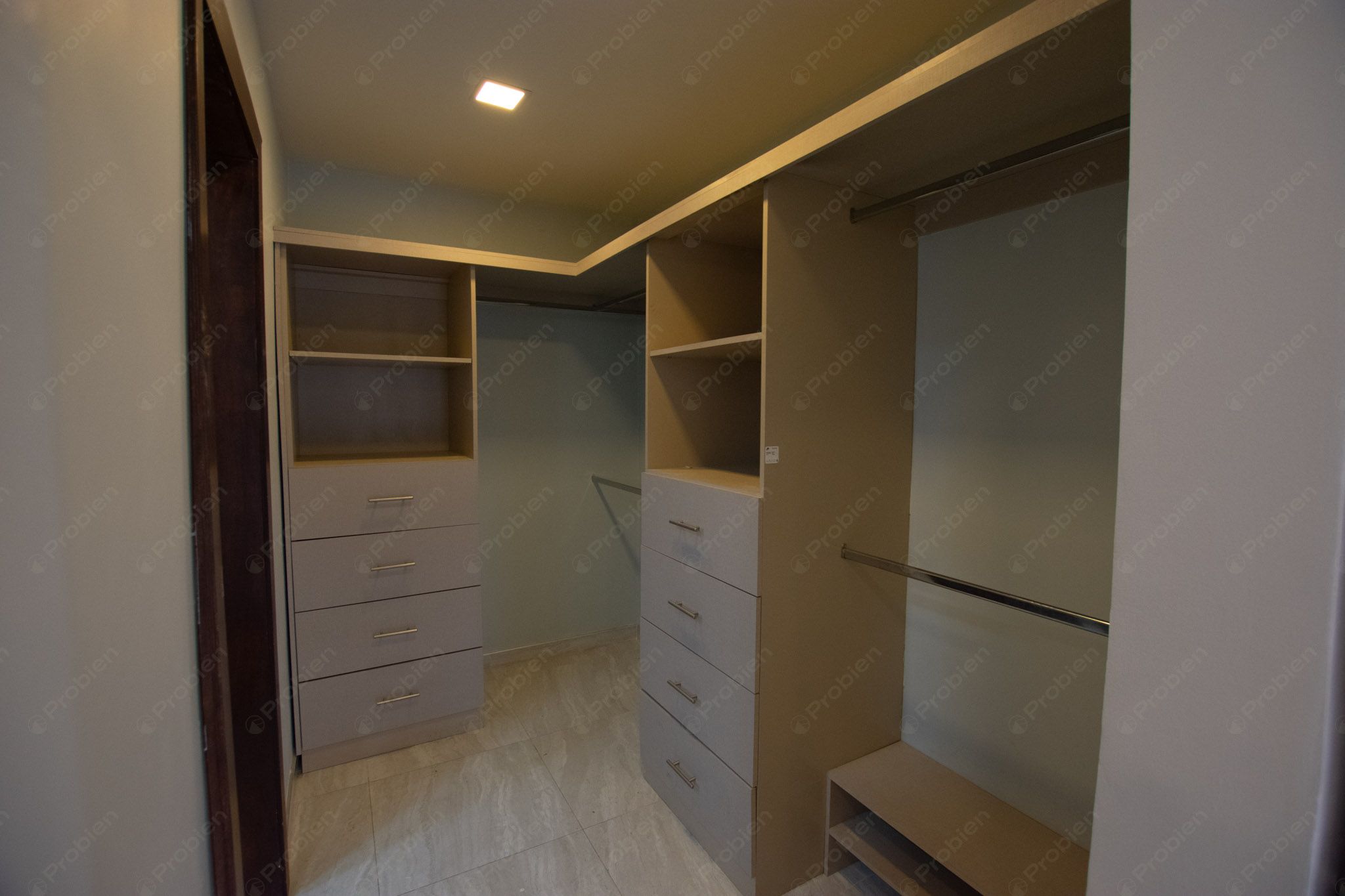 Moderna Casa en Renta en Rosarito – 3 Niveles, Terraza y Amplio Patio - Foto 20 de 22