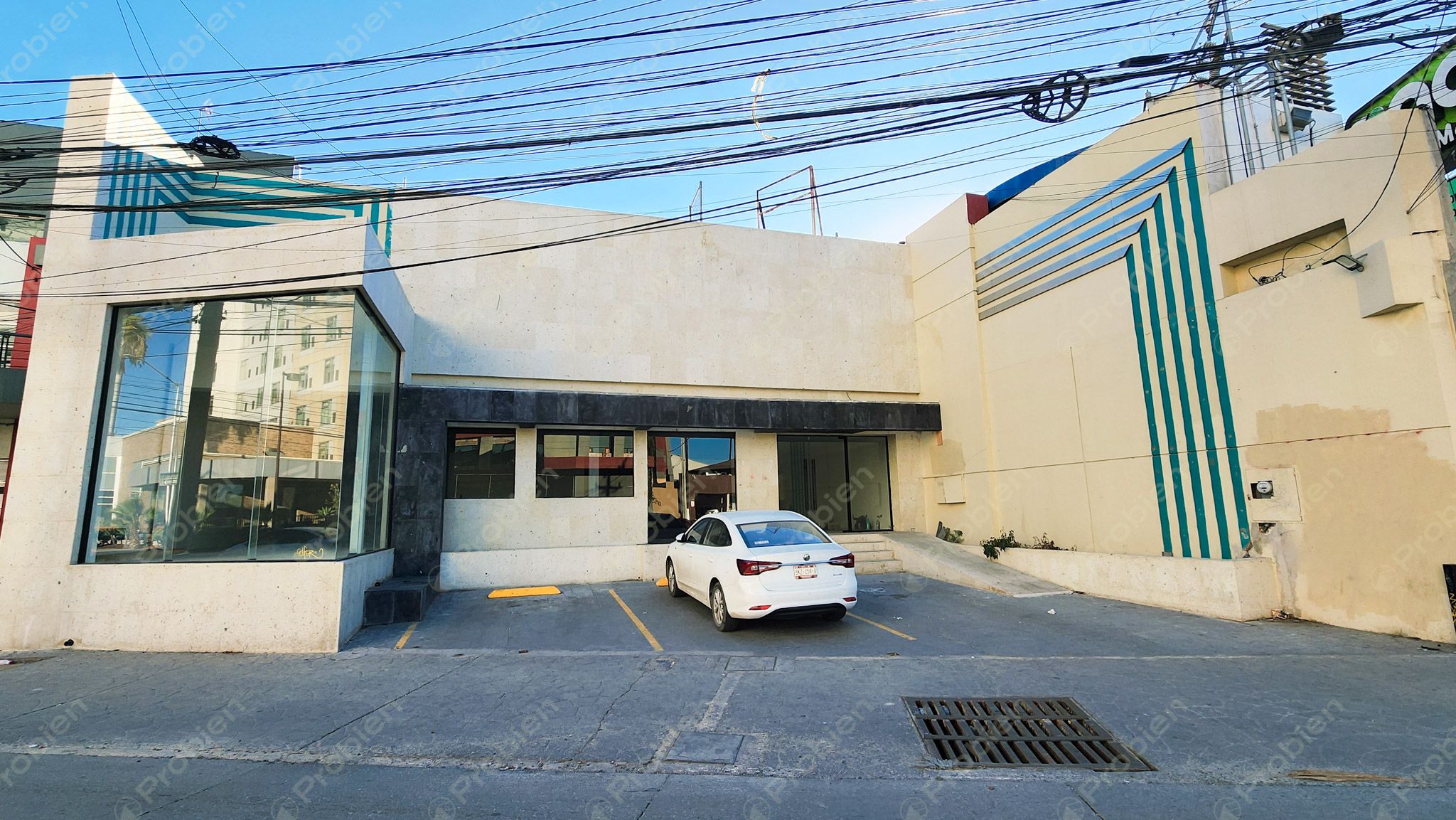 Bodega o Local Comercial en Venta / Renta - Blvd. Agua Caliente - Foto 10 de 11