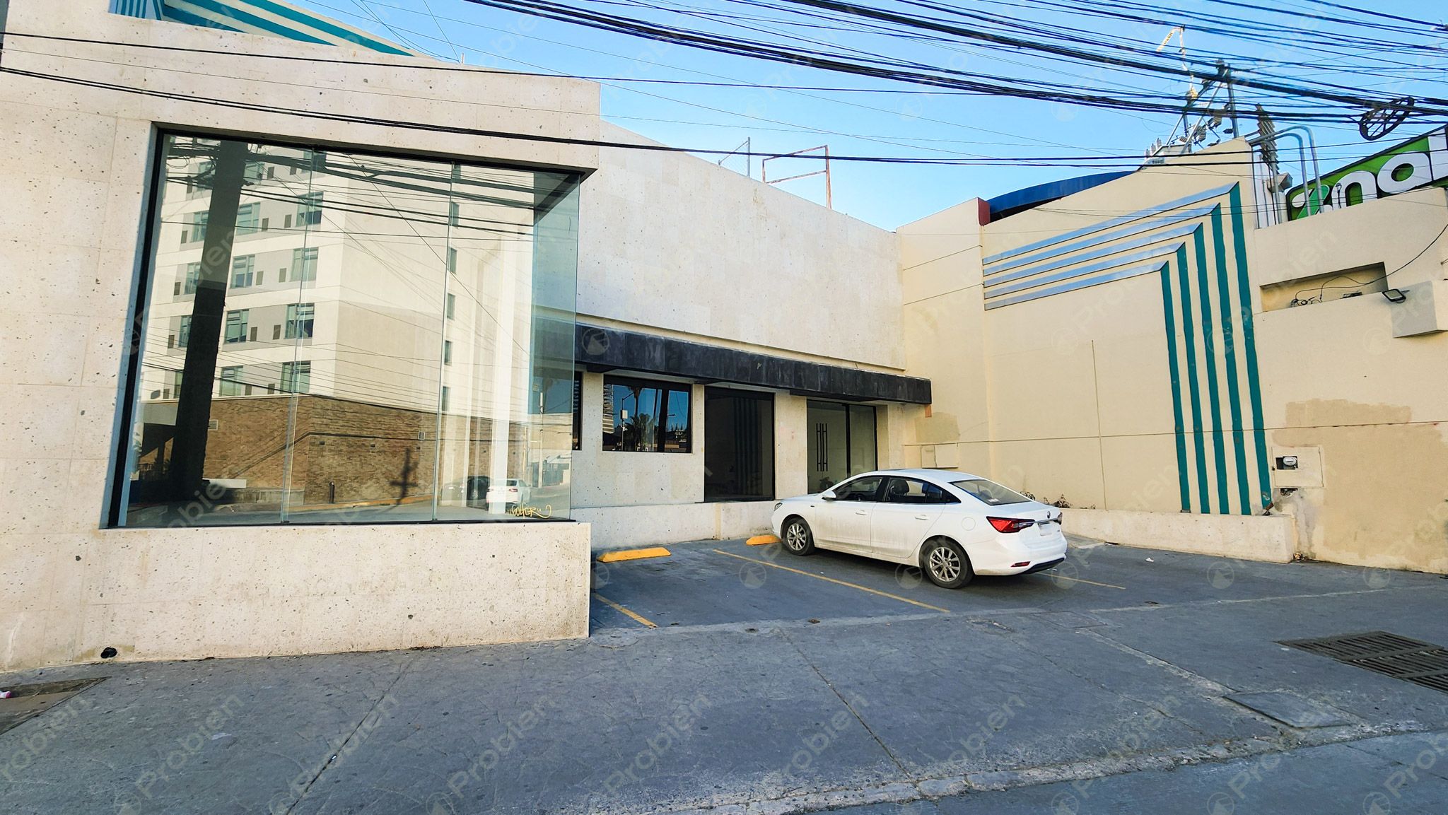 Bodega o Local Comercial en Venta / Renta - Blvd. Agua Caliente - Foto 11 de 11