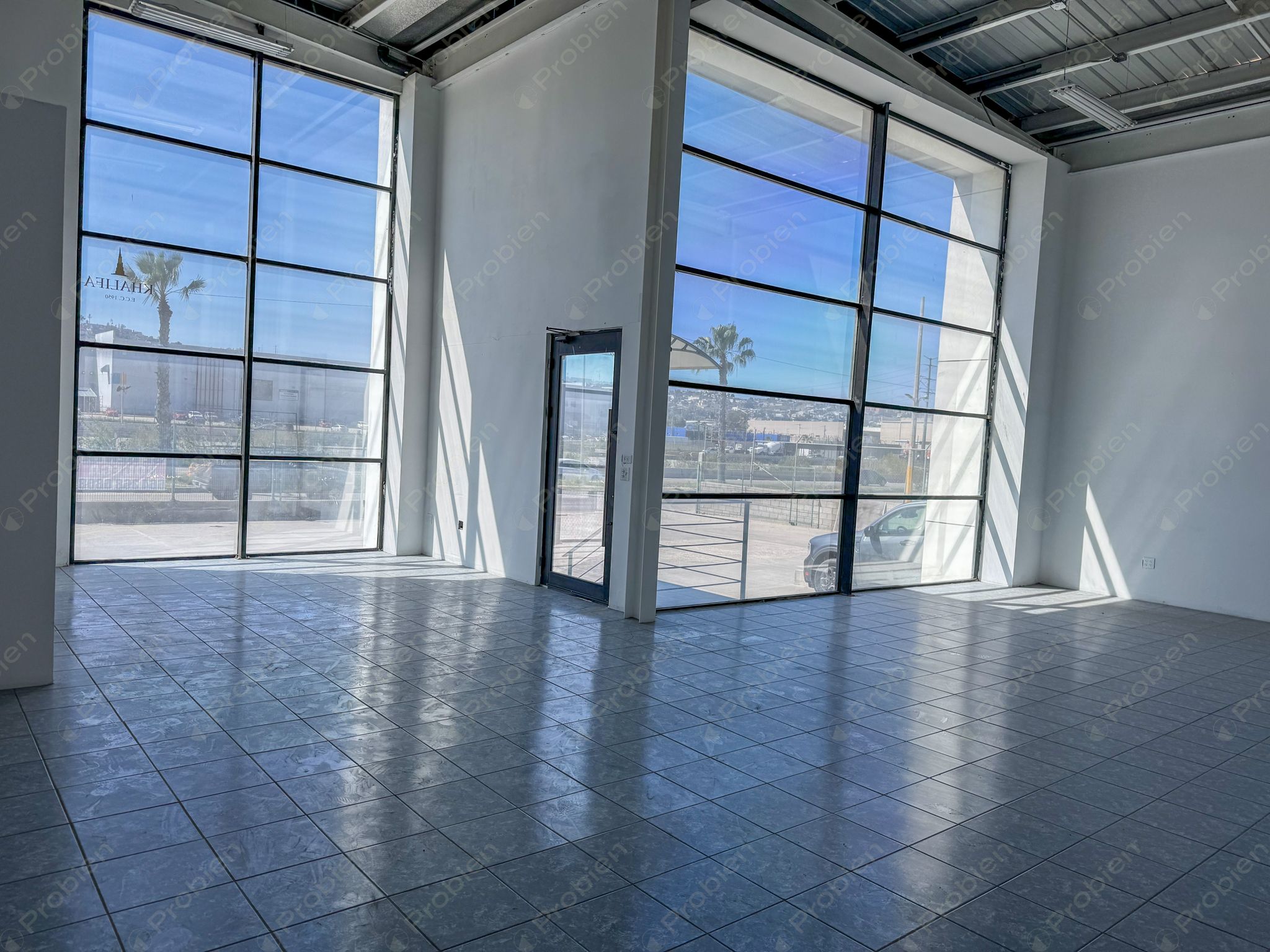 Bodegas en renta sobre Vía Rápida en Tijuana con excelente ubicación logística - Foto 7 de 10