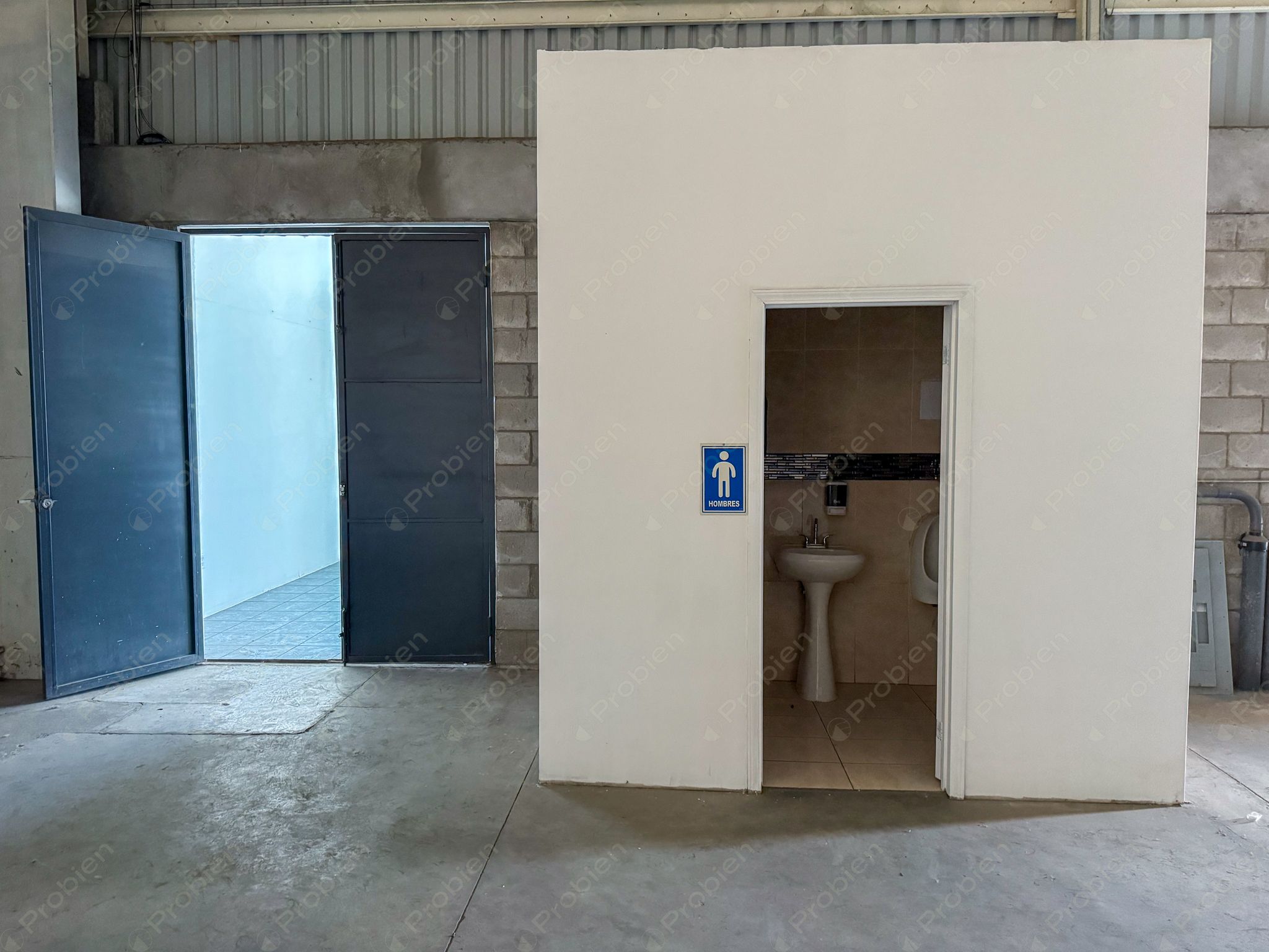 Bodegas en renta sobre Vía Rápida en Tijuana con excelente ubicación logística - Foto 9 de 10