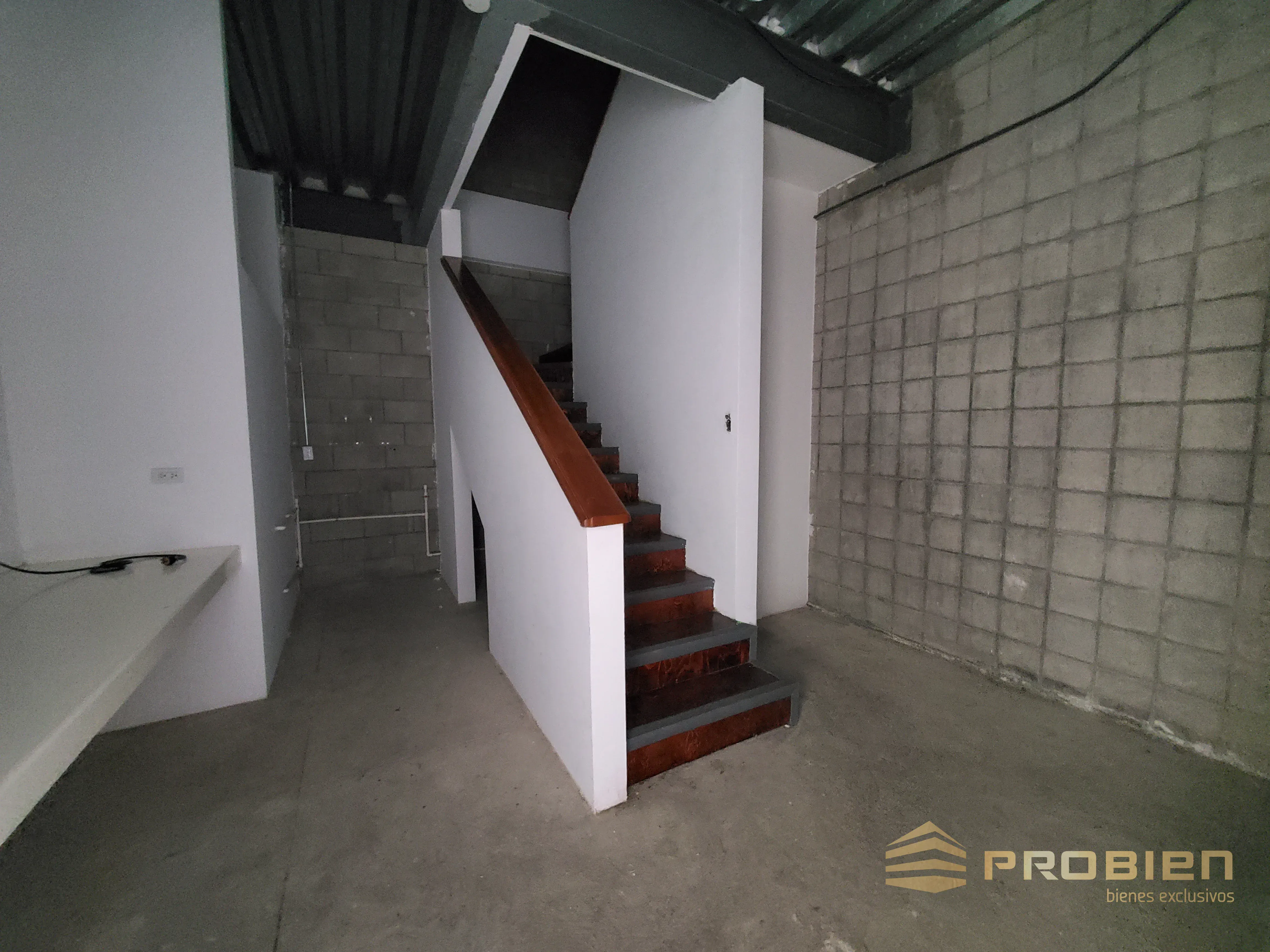 Plaza comercial en renta- Col. Aeropuerto (Plaza Aeropuerto) - Foto 5 de 11