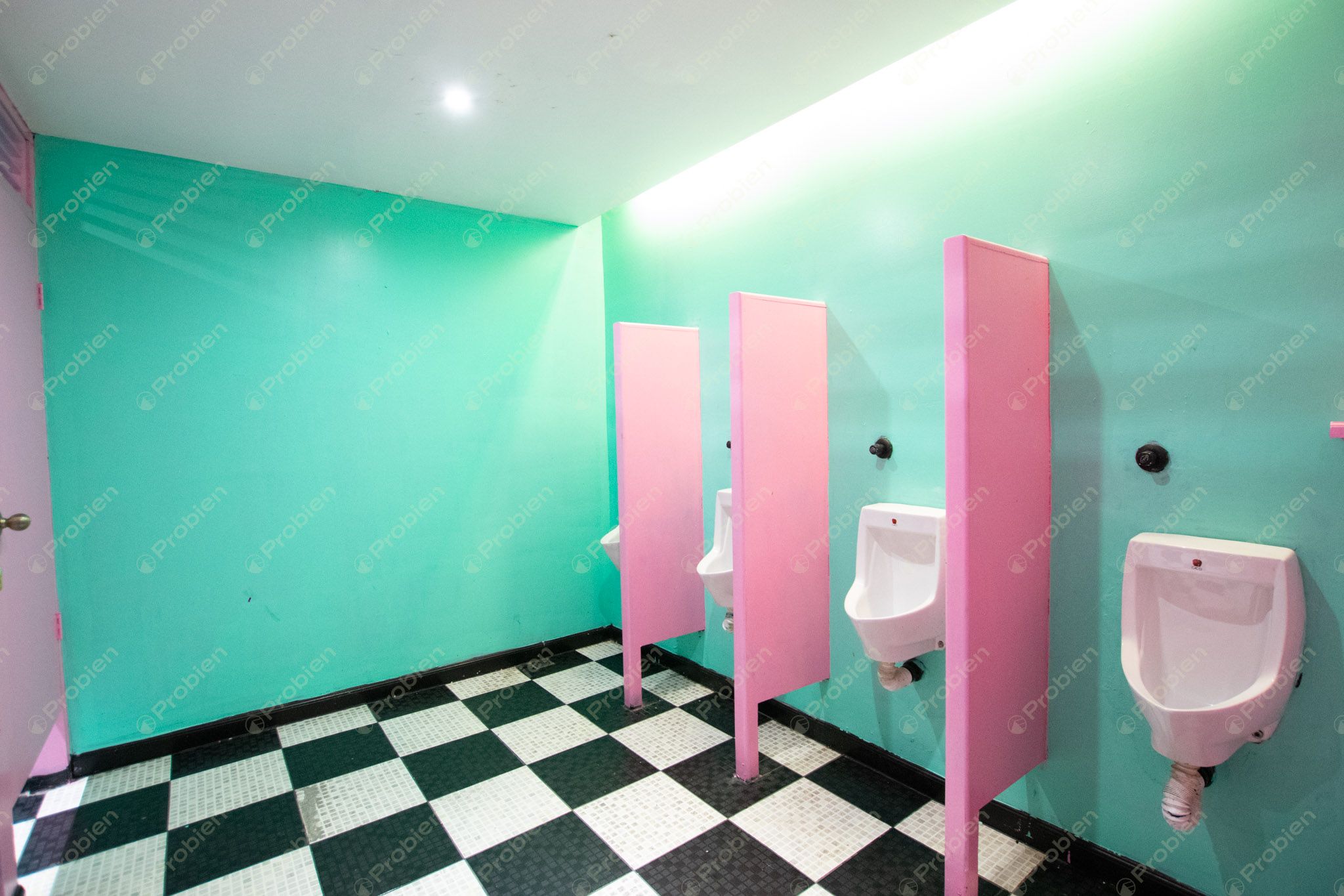 Local Comercial en Renta en El Foro – Zona Centro Tijuana, 980 m² en el Icónico Palacio Jai Alai - Foto 18 de 30