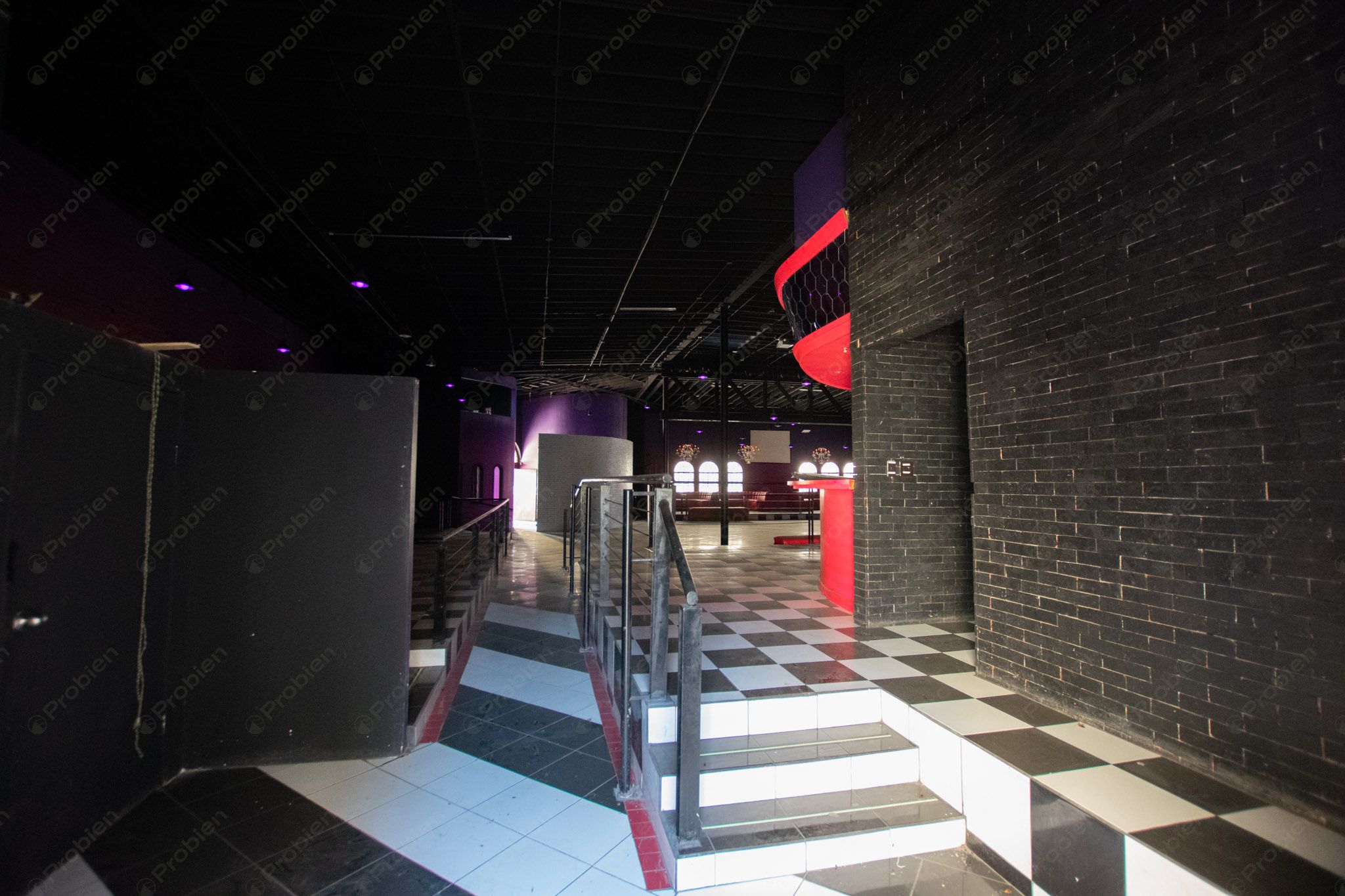 Local Comercial en Renta en El Foro – Zona Centro Tijuana, 980 m² en el Icónico Palacio Jai Alai - Foto 19 de 30