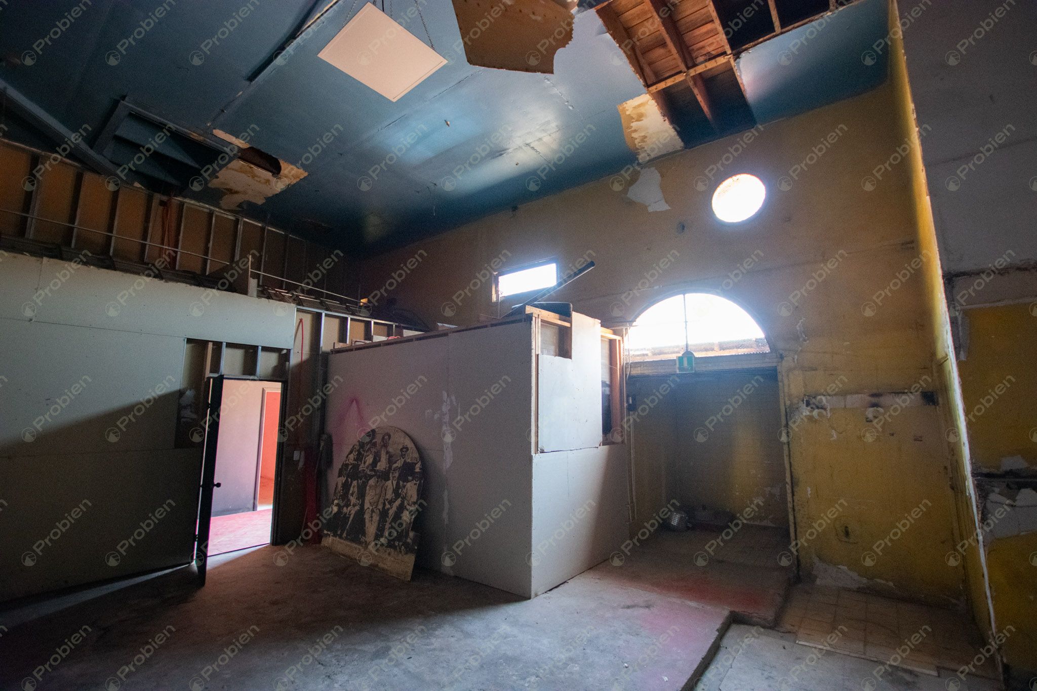 Local Comercial en Renta en El Foro – Zona Centro Tijuana, 980 m² en el Icónico Palacio Jai Alai - Foto 27 de 30