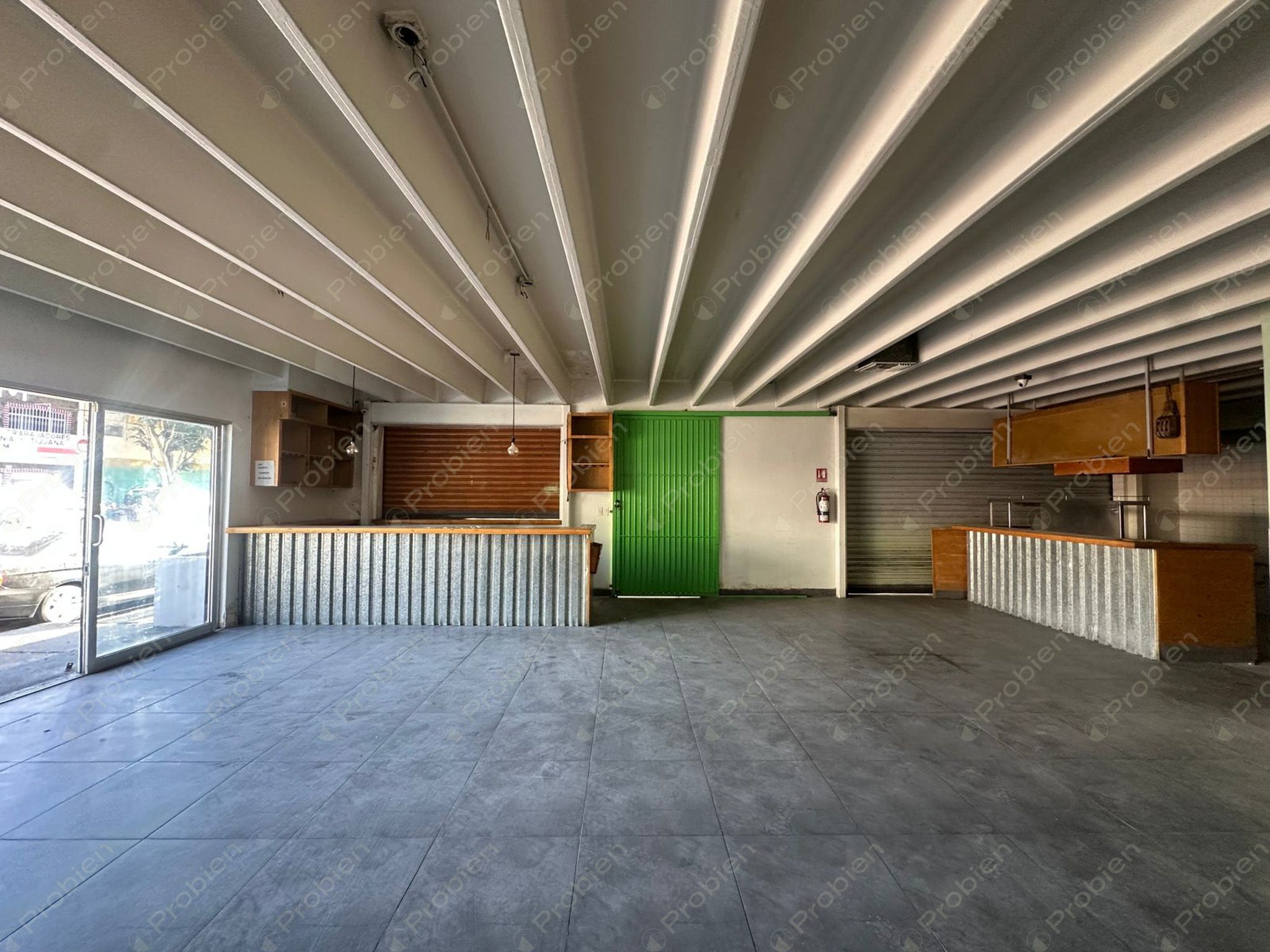 Local Comercial en Renta en Zona Centro – Ideal para Negocios y Alta Afluencia - Foto 2 de 13