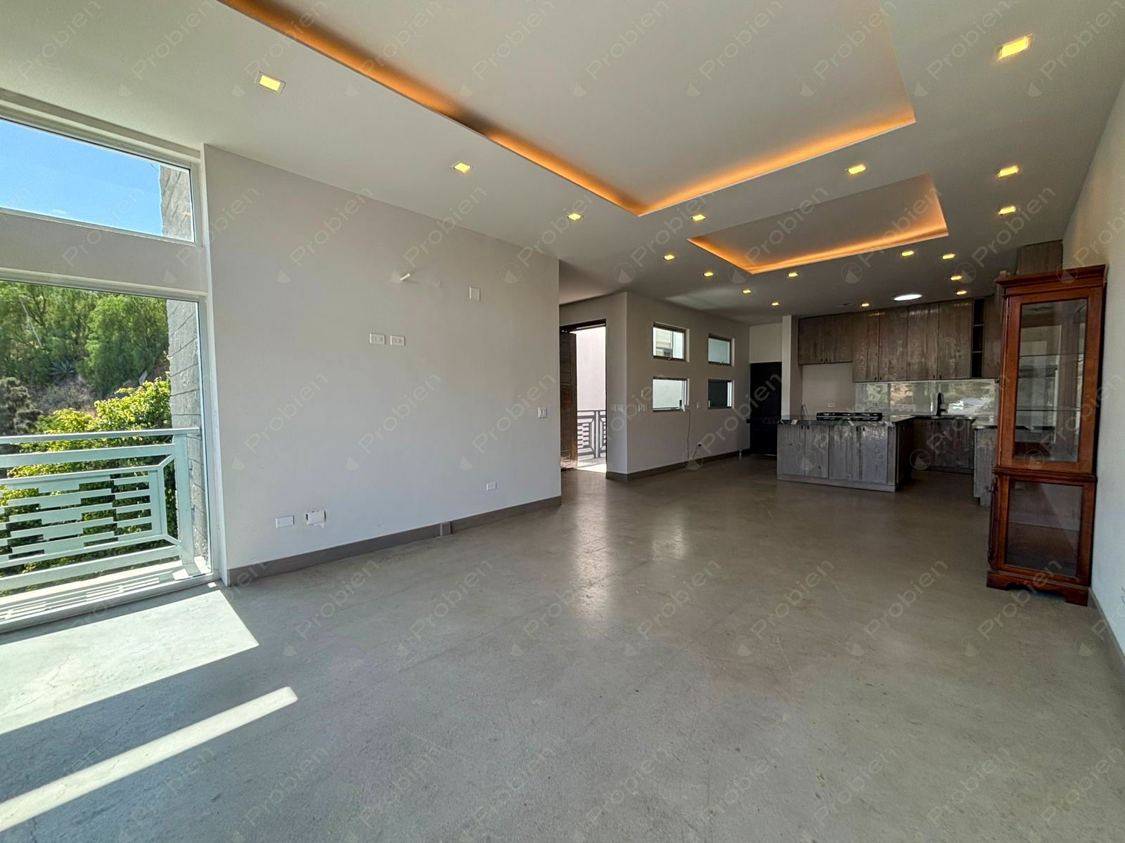 Casa Giro Comercial sobre calle principal Parral 9na Sección. Espaciosa y patio de 96 M2 - Foto 4 de 37