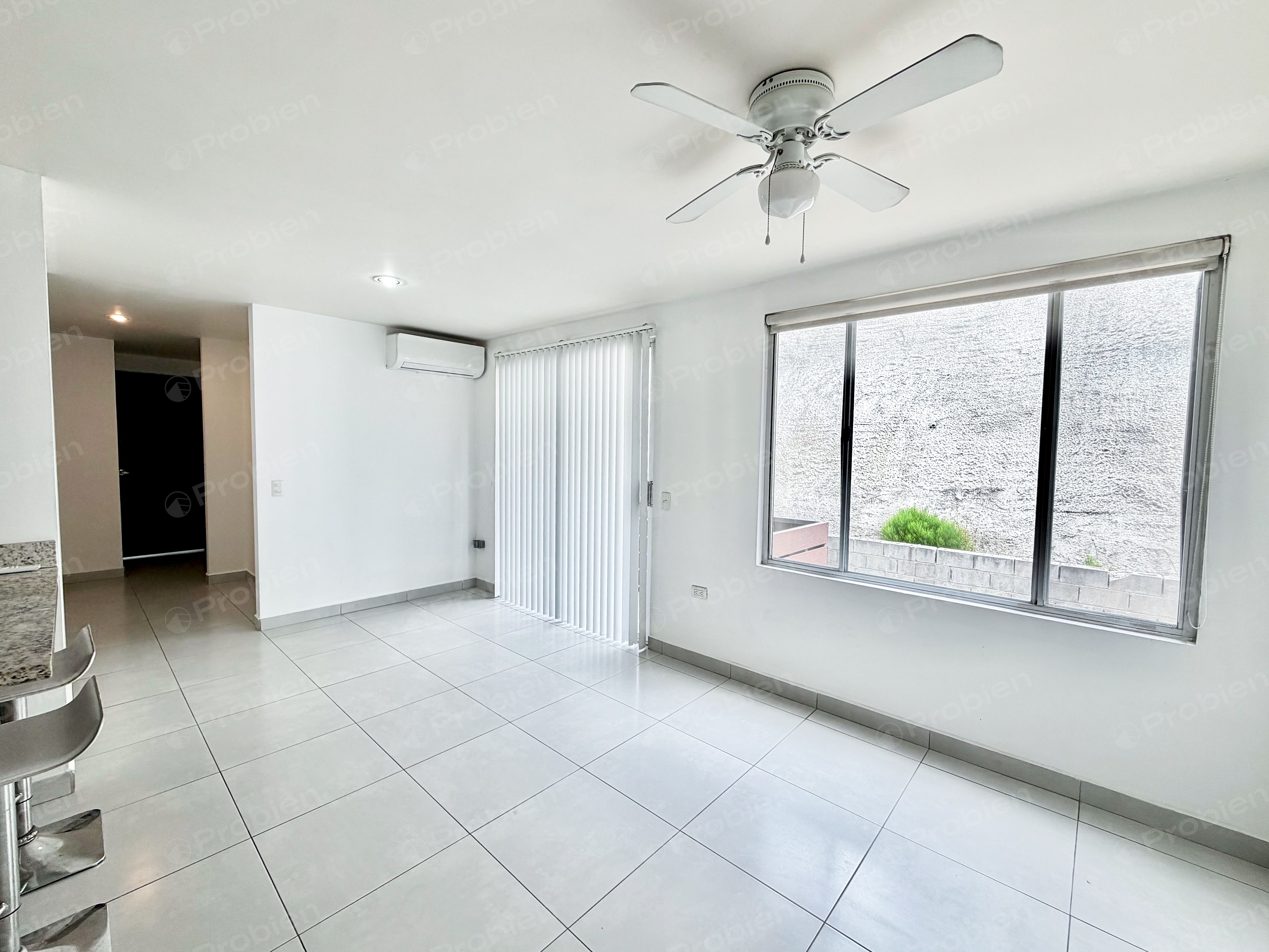 Departamento en Renta en La Rioja, Tijuana | 3 Recámaras, 2 Baños y 2 Estacionamientos - Foto 1 de 15