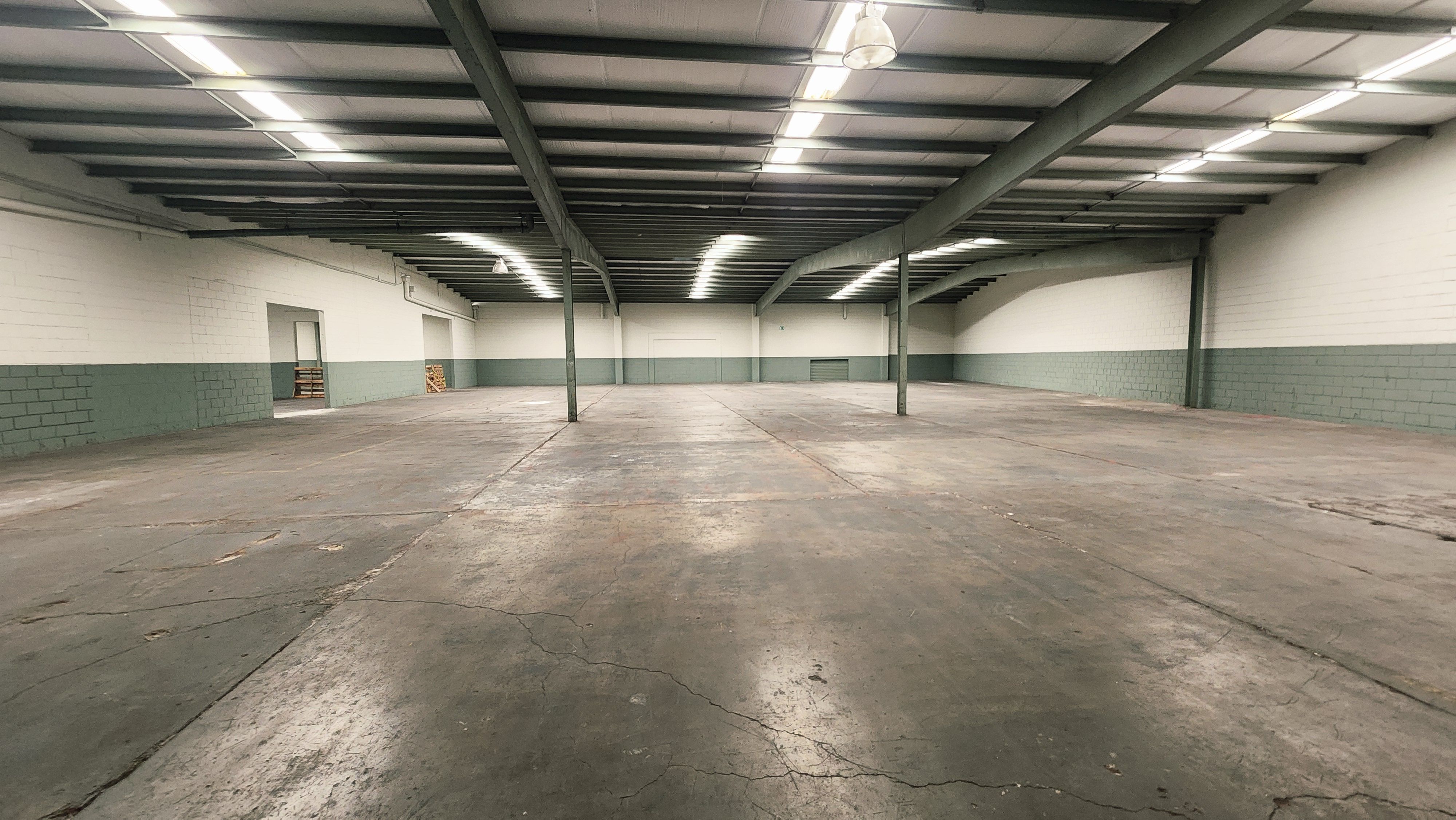 Bodega de 1,923 m² en Renta – Parque Industrial Cibac con Oficinas y Muelle - Foto 10 de 20