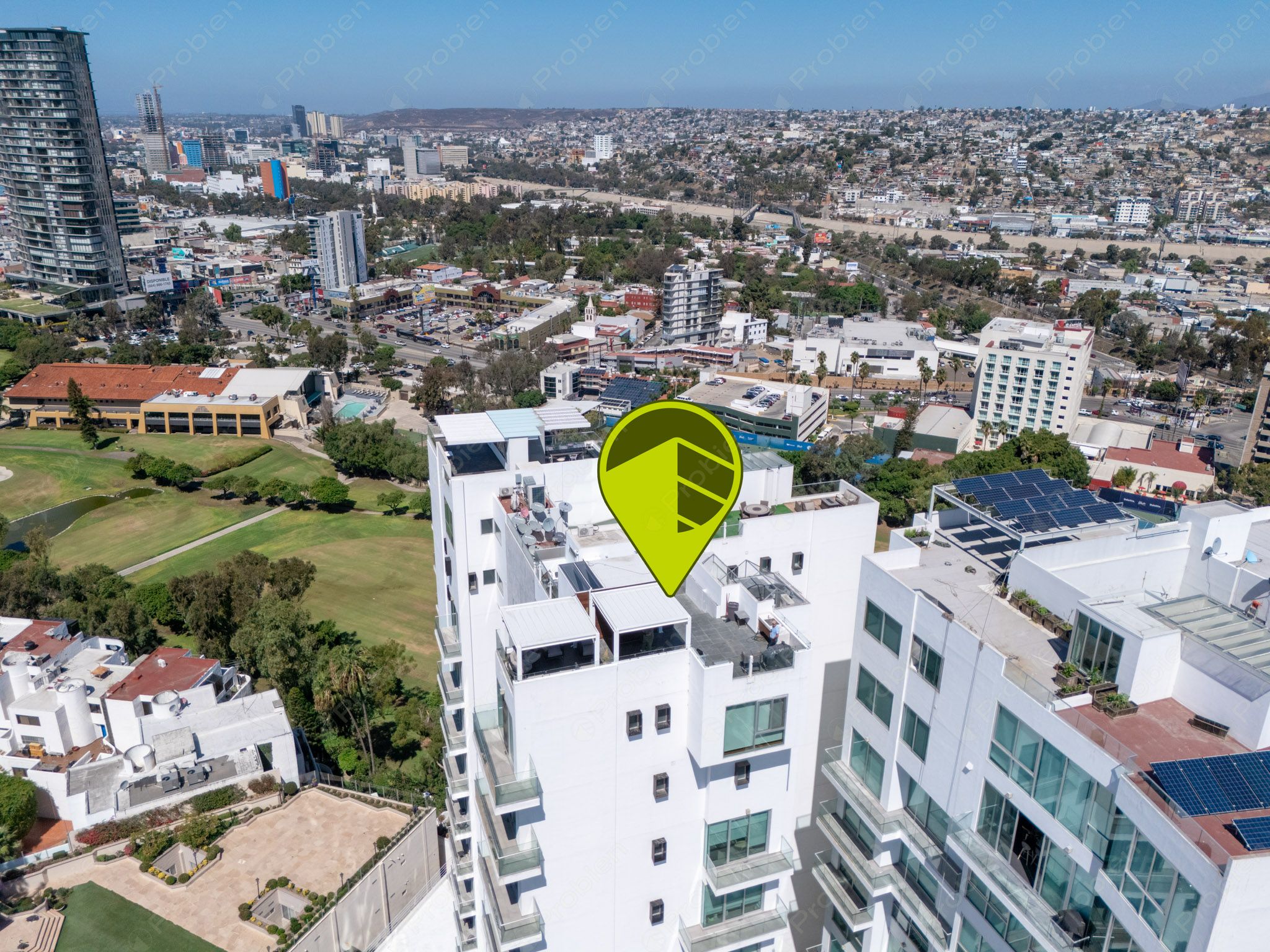 Penthouse Amueblado en Renta con Vista al Campo de Golf en Chapultepec Este – Diseño y Confort de Lujo - Foto 2 de 21