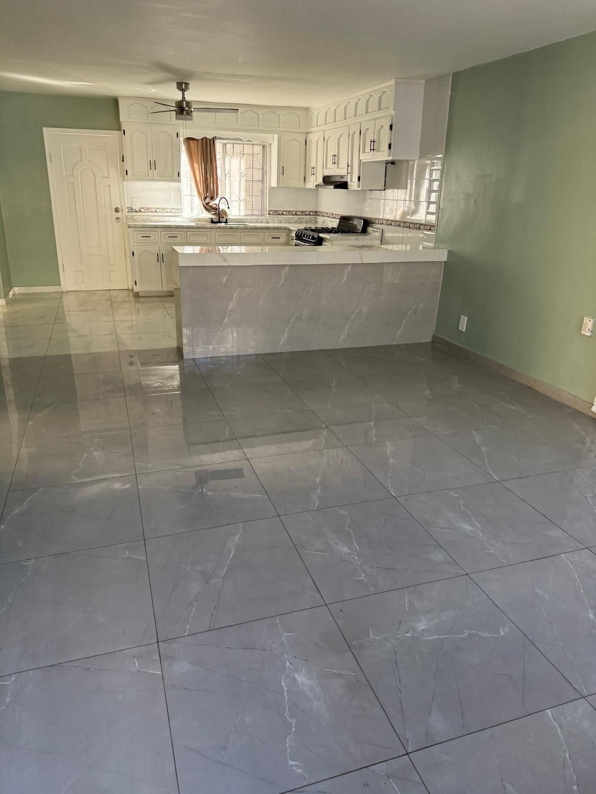 Casa en renta de una planta en Los Alamos — práctica, cómoda y bien iluminada - Foto 5 de 17