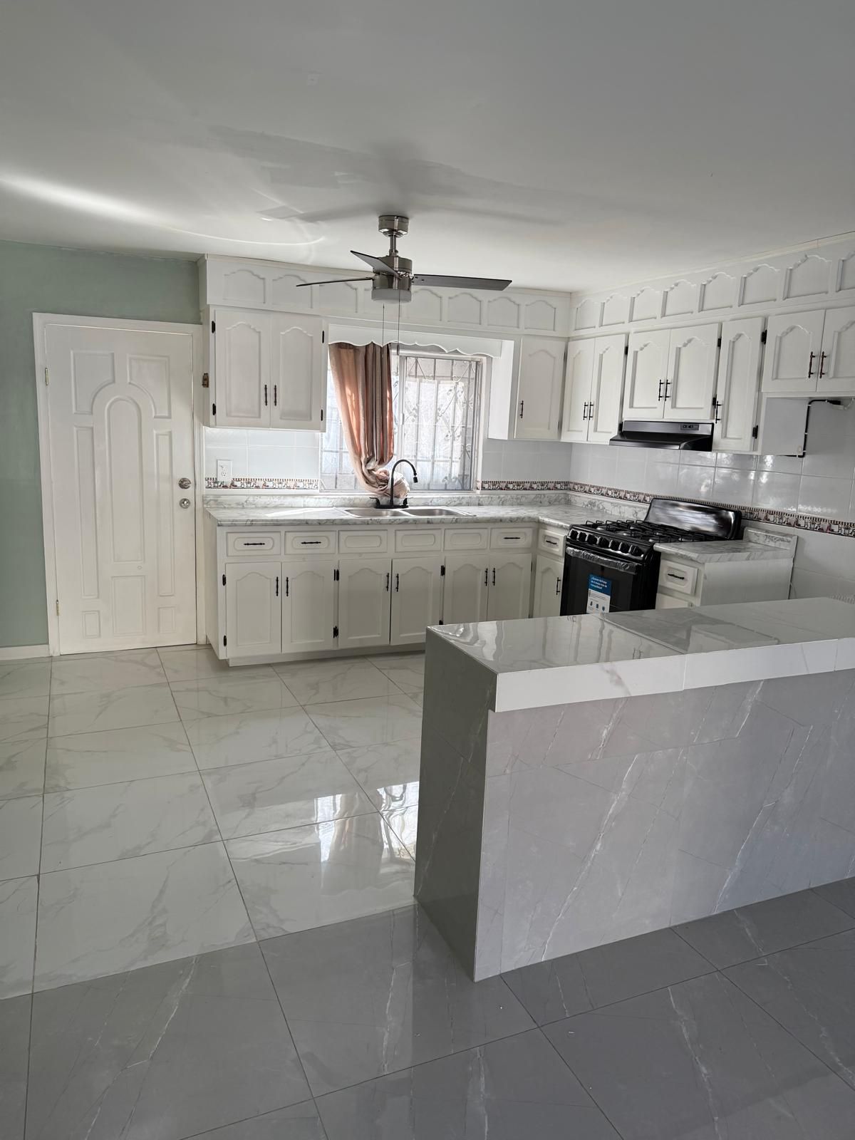 Casa en renta de una planta en Los Alamos — práctica, cómoda y bien iluminada - Foto 6 de 17