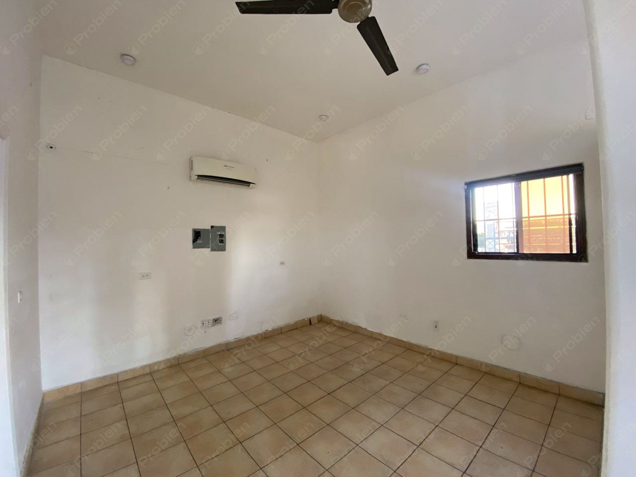 Oficina en Renta en Zona Urbana Río - Espacio Amplio y Bien Ubicado - Foto 11 de 16