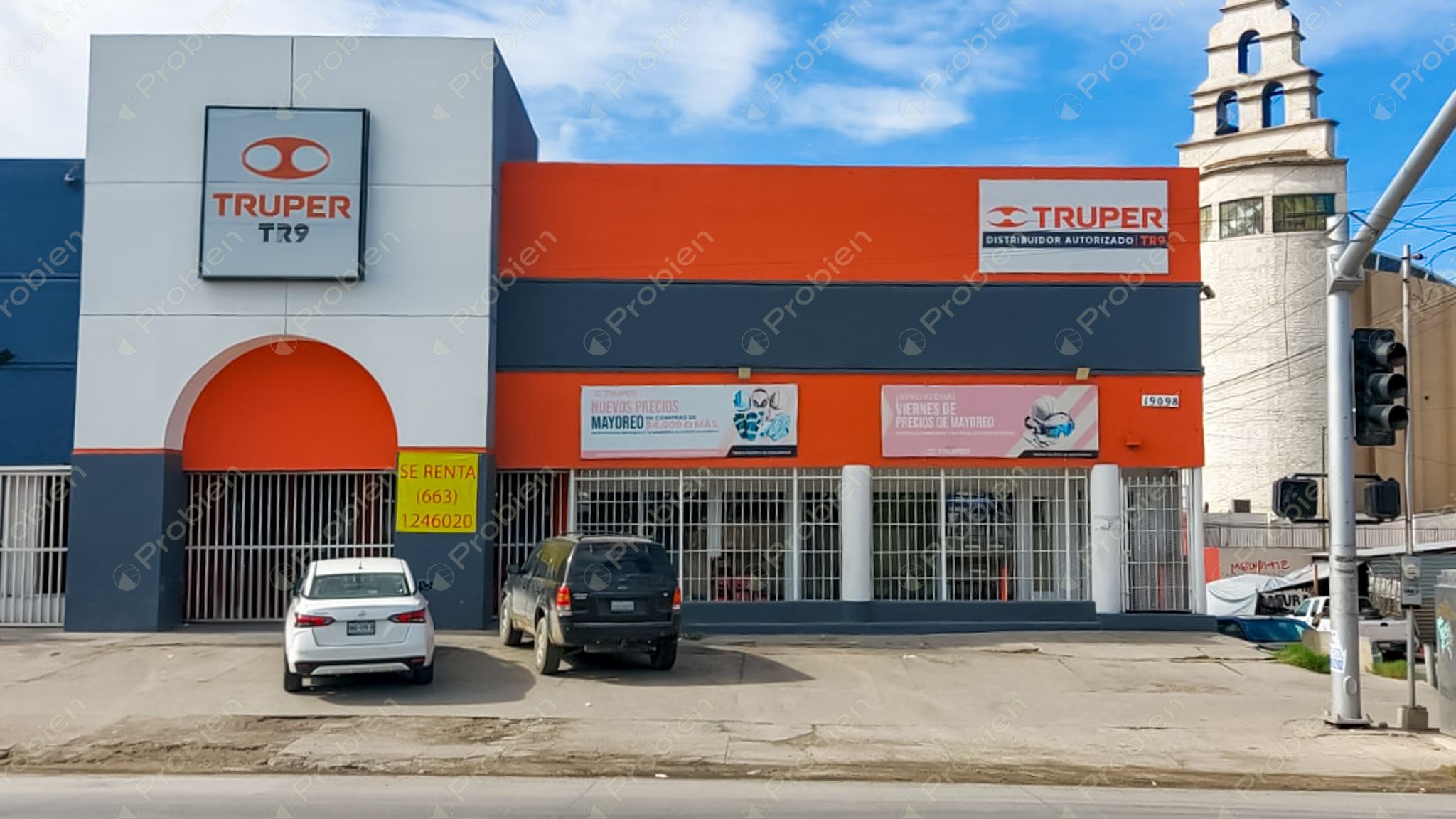 Local comercial en renta sobre Avenida Insurgentes en Tijuana con amplia superficie - Foto 1 de 32