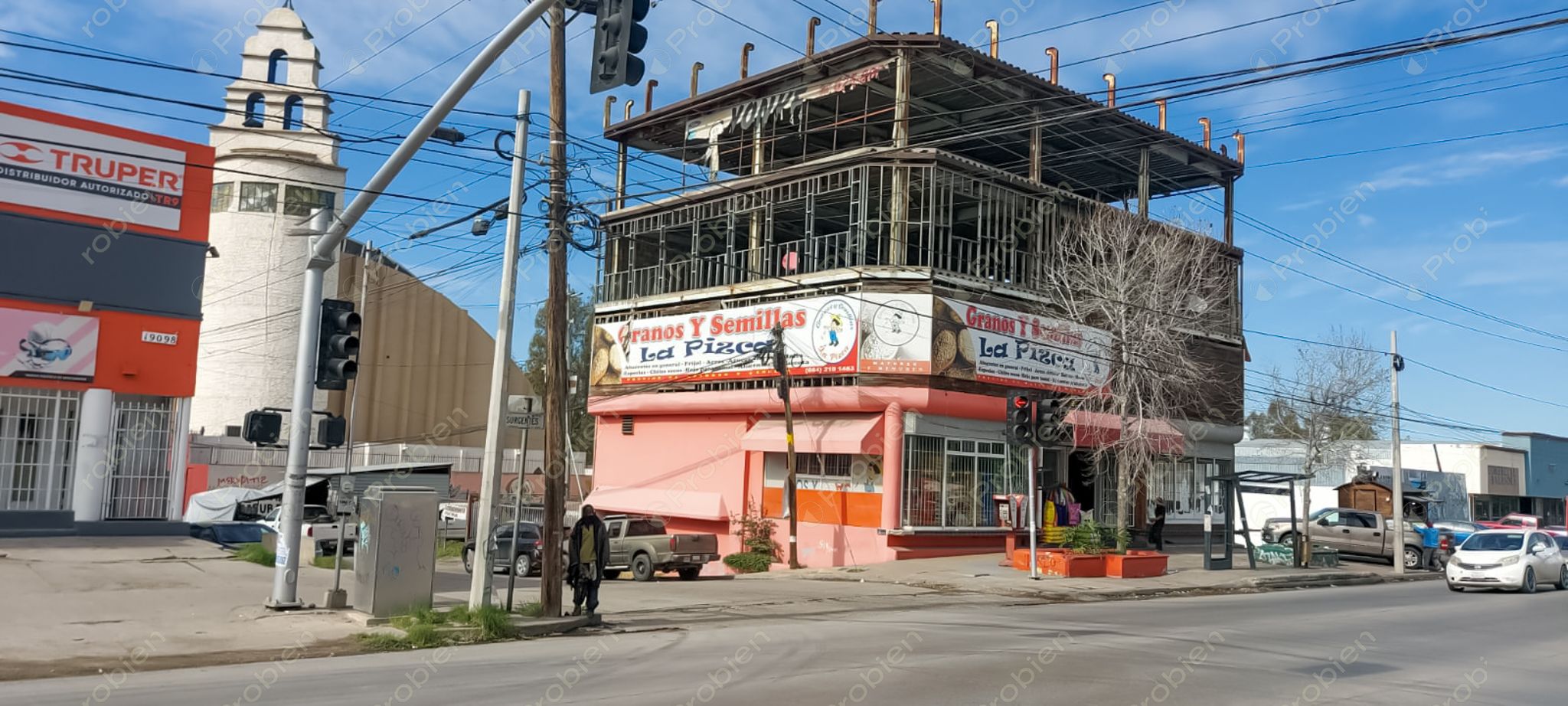 Local comercial en renta sobre Avenida Insurgentes en Tijuana con amplia superficie - Foto 32 de 32