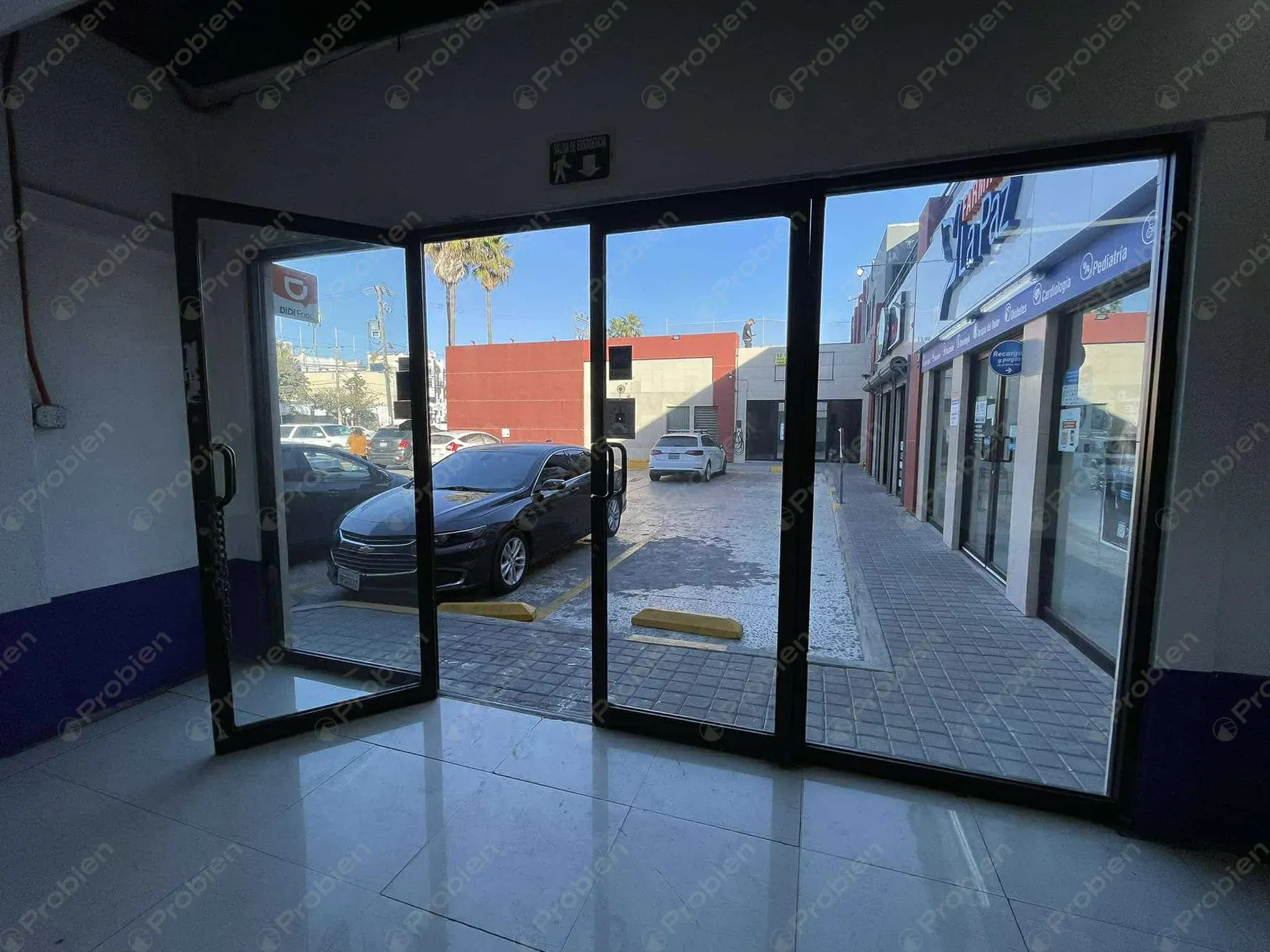 Local en Renta Plaza Playas Express - Playas de Tijuana - Foto 2 de 15