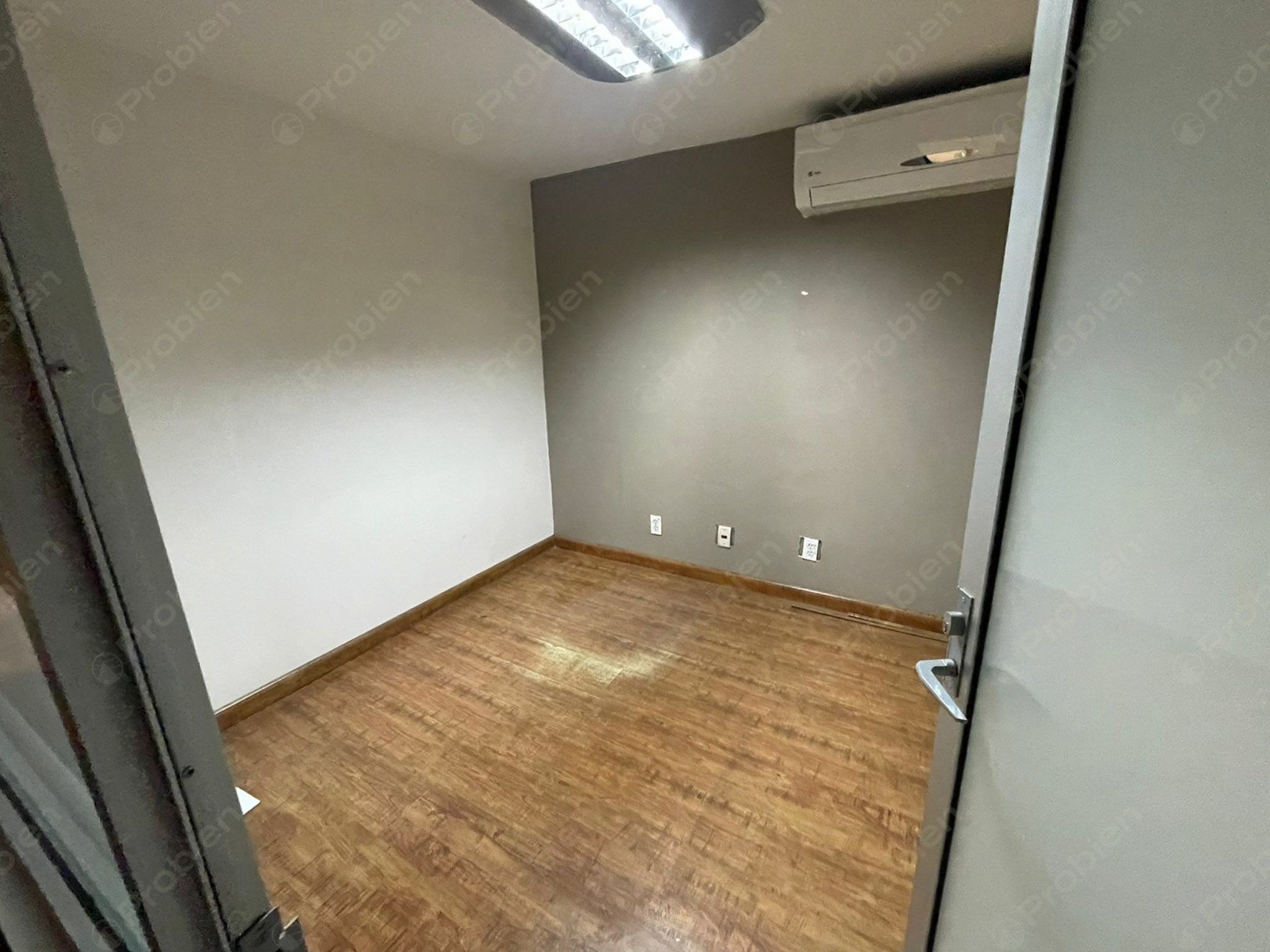 Oficina en Renta - Business Center en Zona Rio Planta Alta - Foto 11 de 19