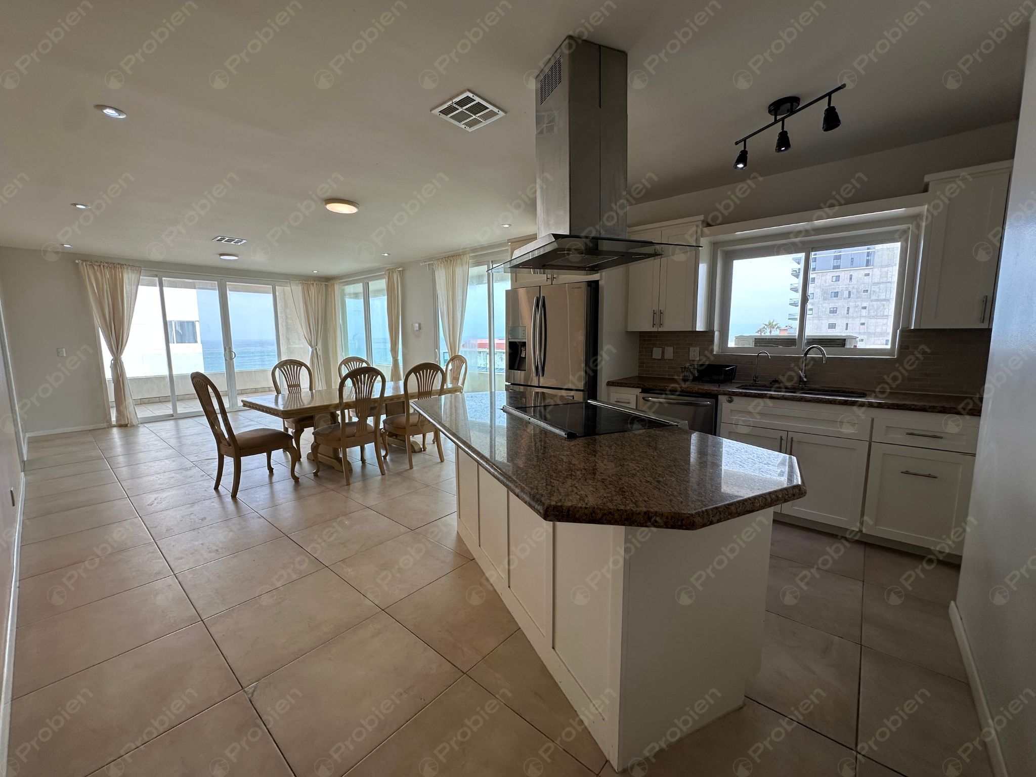 Departamento en Renta Frente al Mar en Playas de Tijuana – 3 Recámaras con Baño Privado