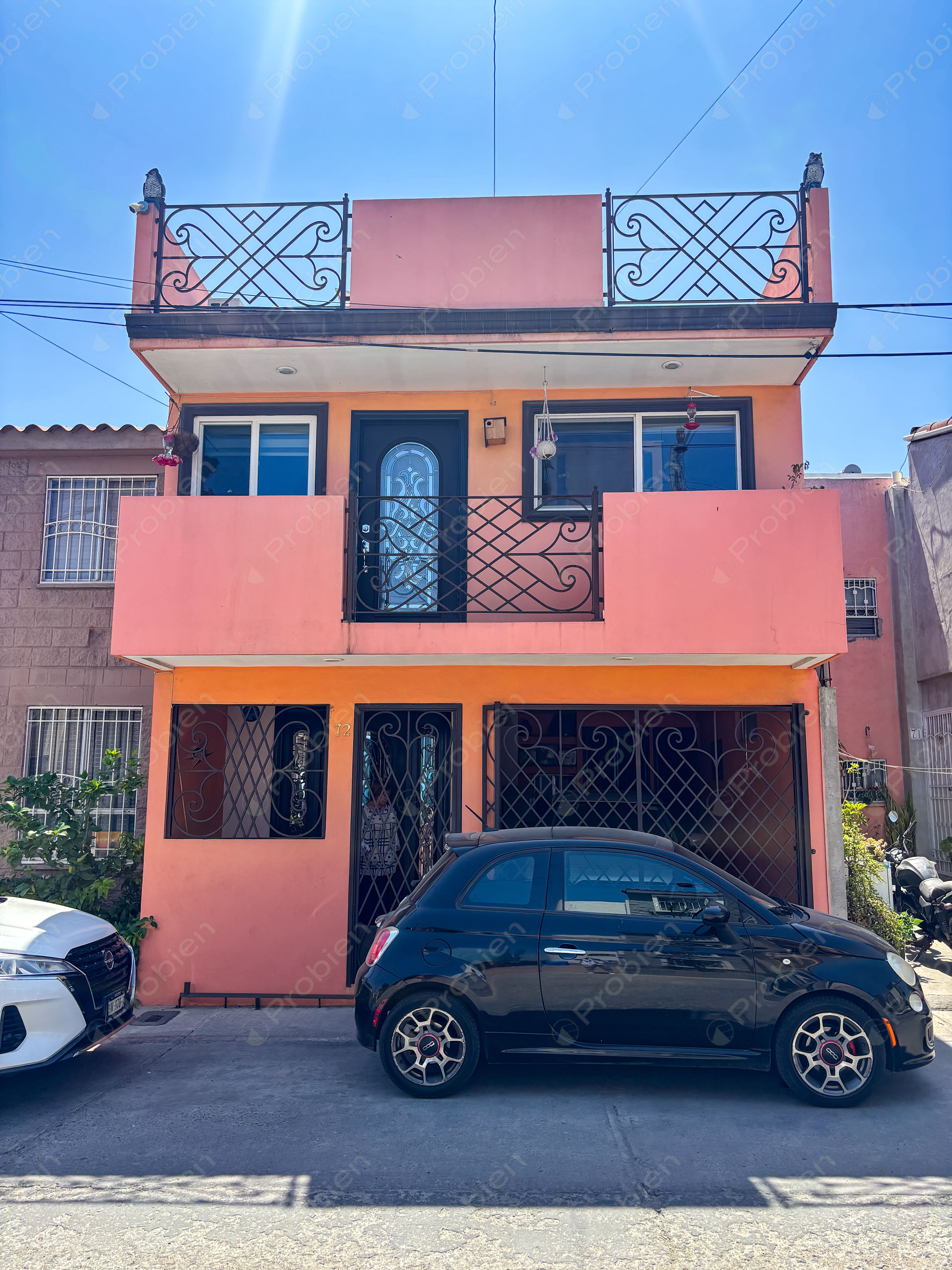 Casa en renta en Privada La Encantada Tijuana con rooftop y 5 recámaras - Foto 1 de 23
