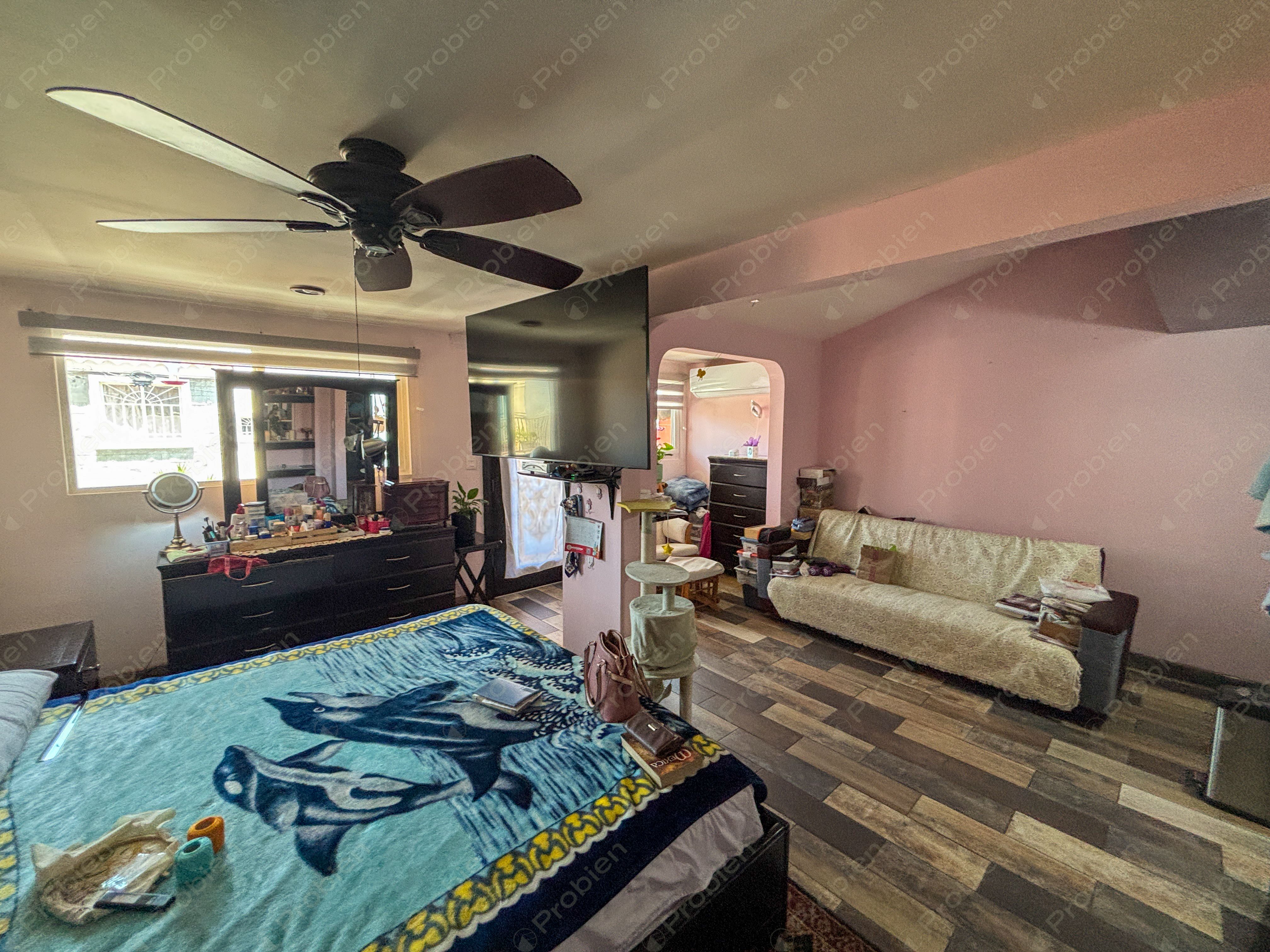Casa en renta en Privada La Encantada Tijuana con rooftop y 5 recámaras - Foto 4 de 23