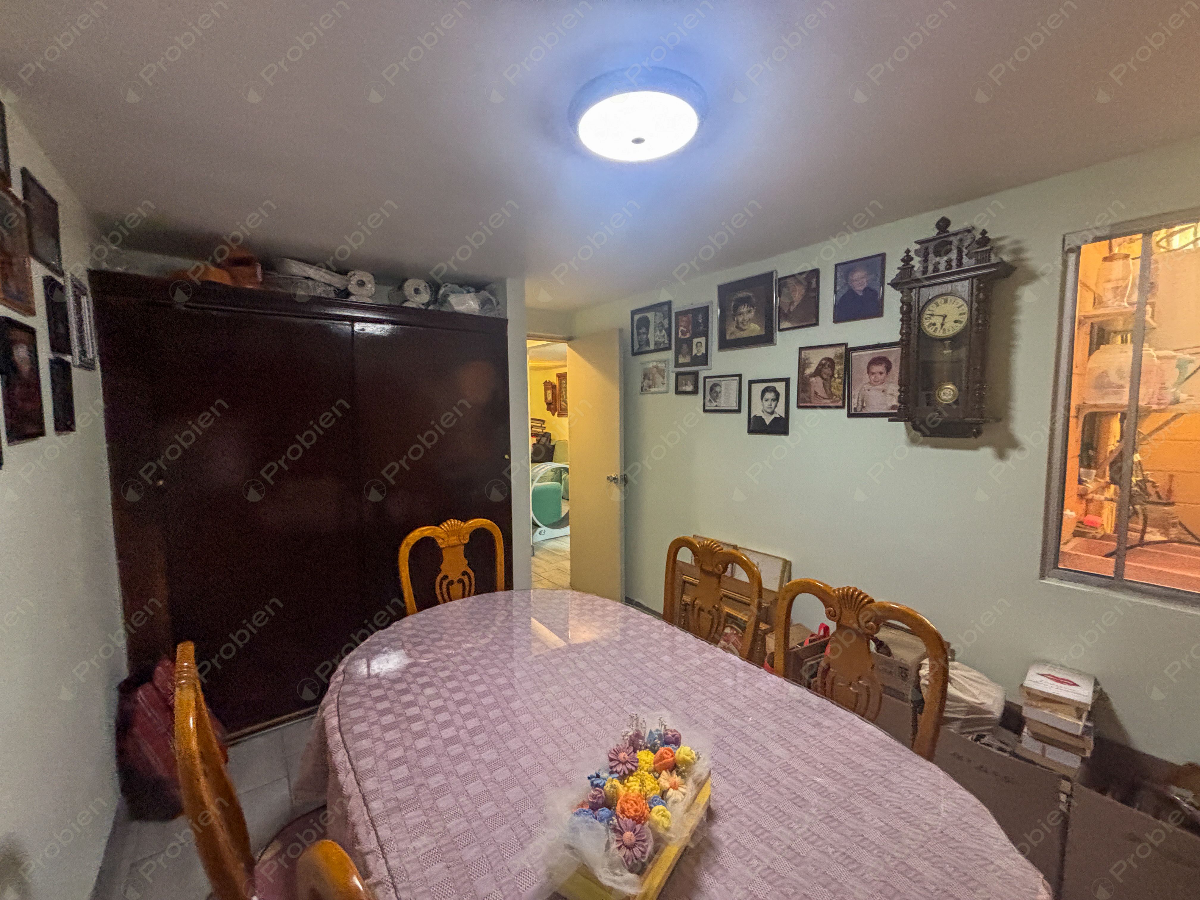 Casa en renta en Privada La Encantada Tijuana con rooftop y 5 recámaras - Foto 5 de 23