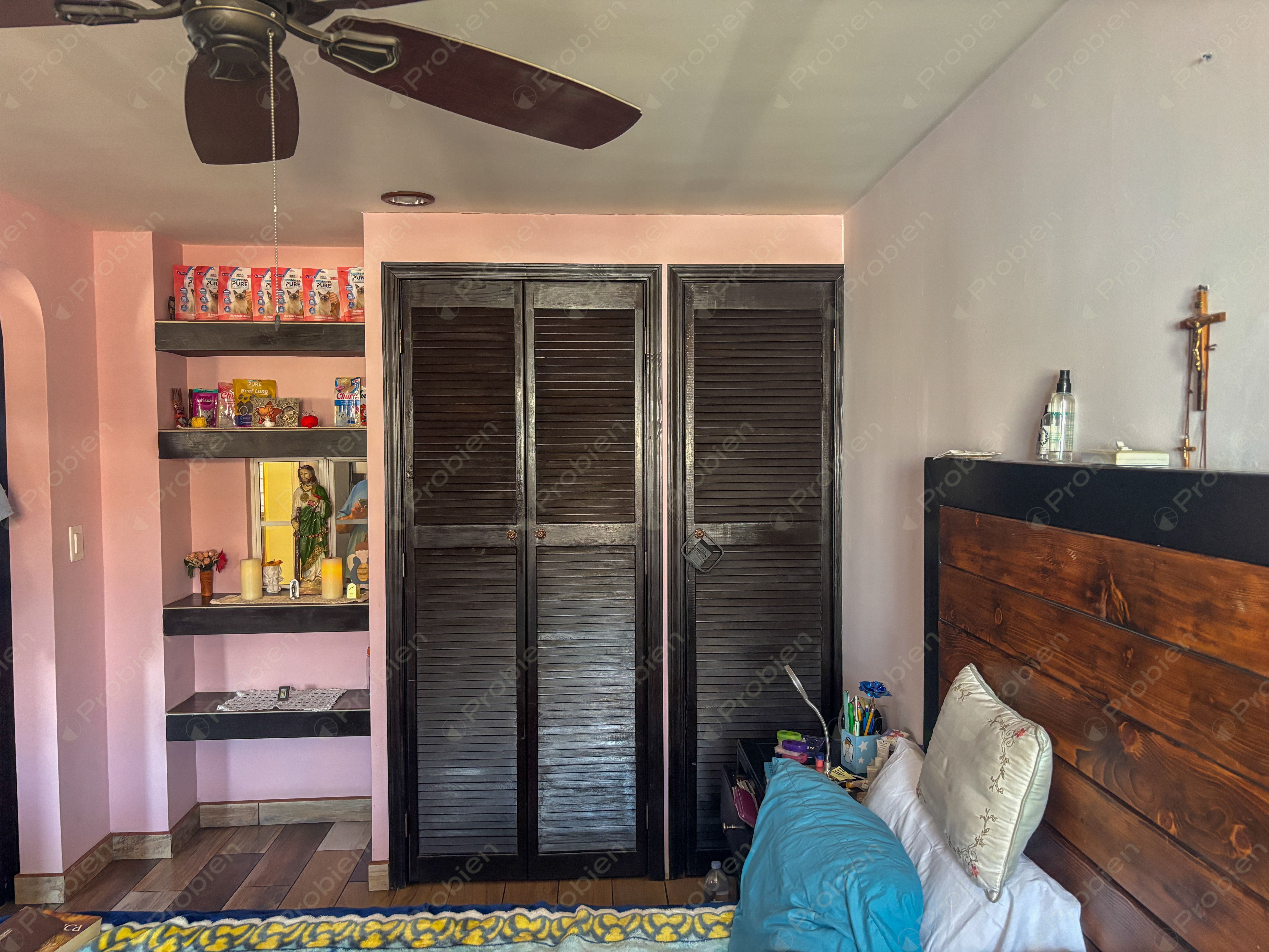 Casa en renta en Privada La Encantada Tijuana con rooftop y 5 recámaras - Foto 9 de 23