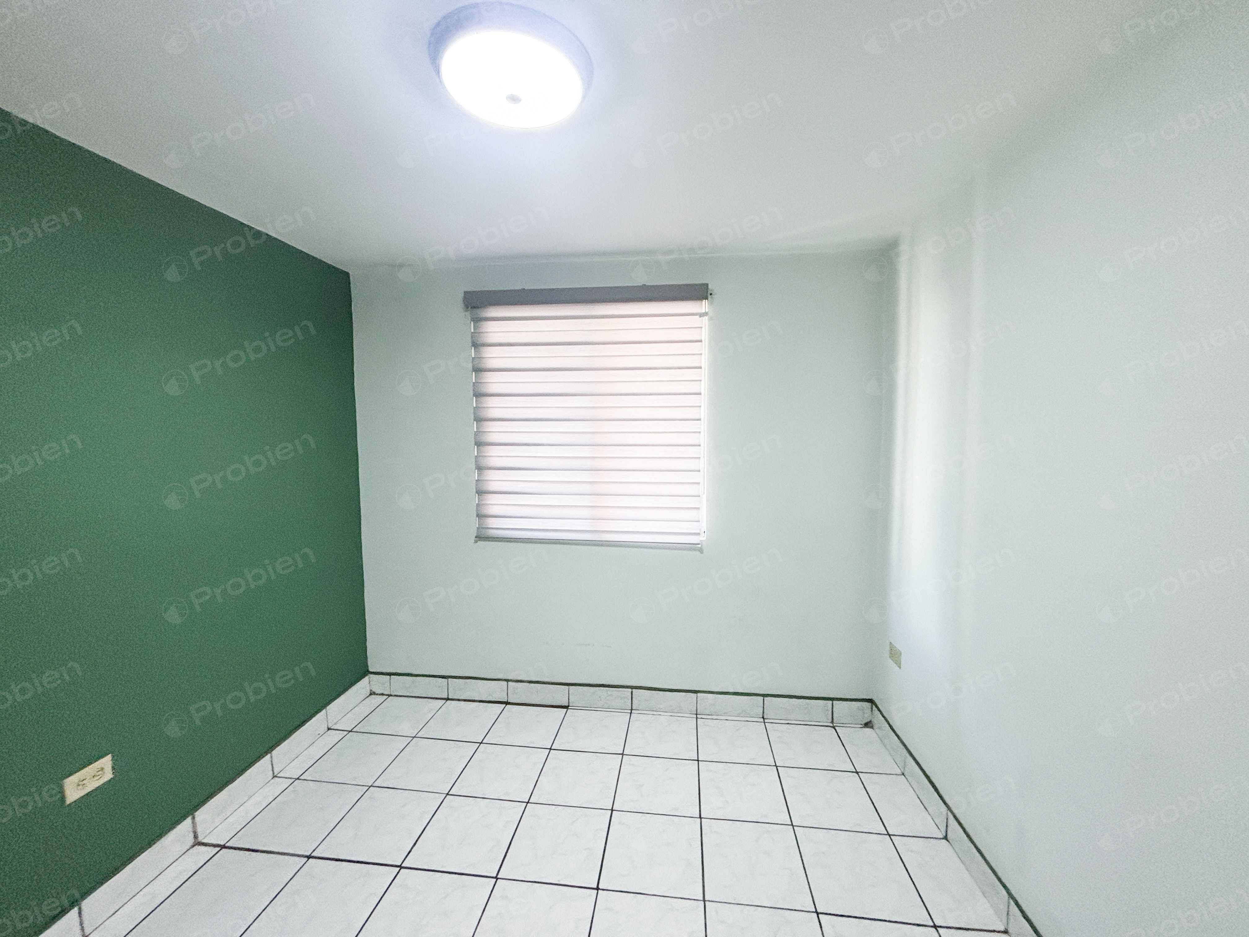 Casa en renta en Privada La Encantada Tijuana con rooftop y 5 recámaras - Foto 13 de 17