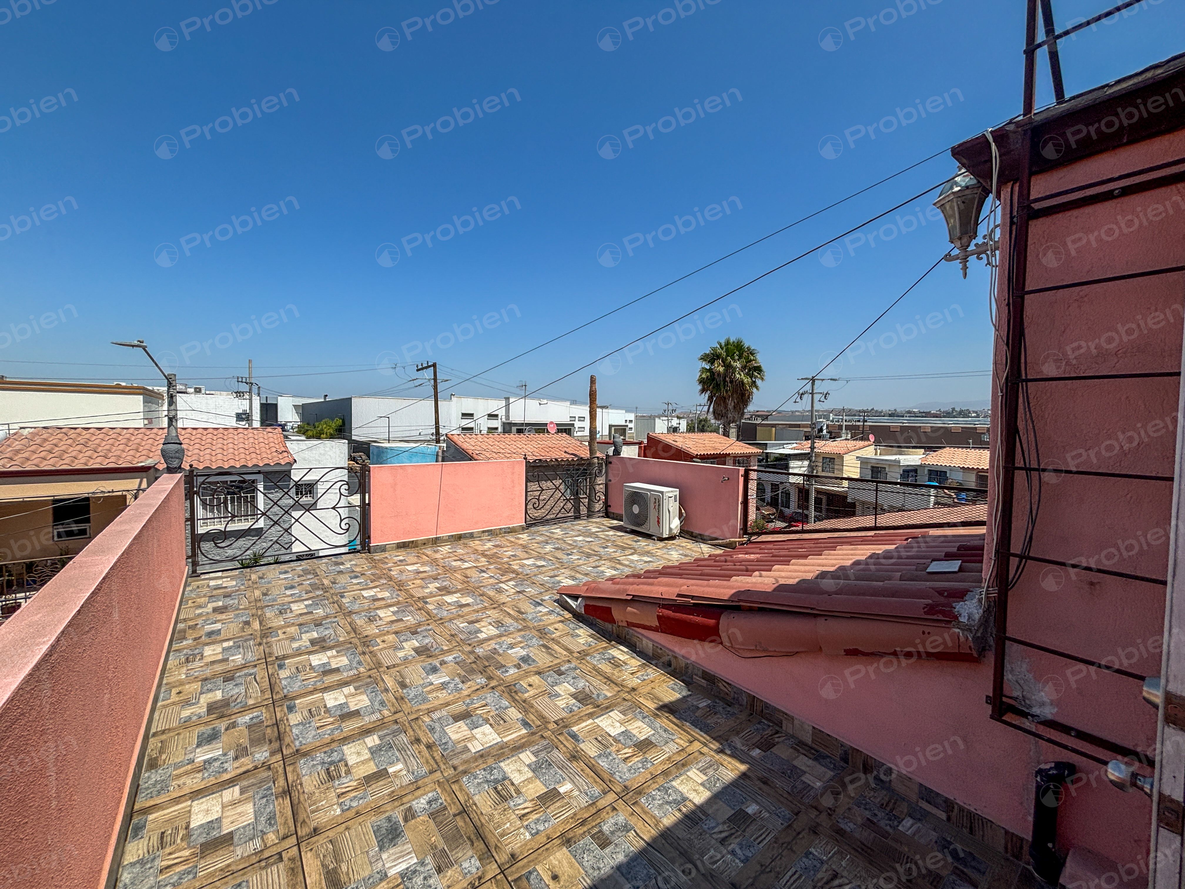 Casa en renta en Privada La Encantada Tijuana con rooftop y 5 recámaras - Foto 17 de 17