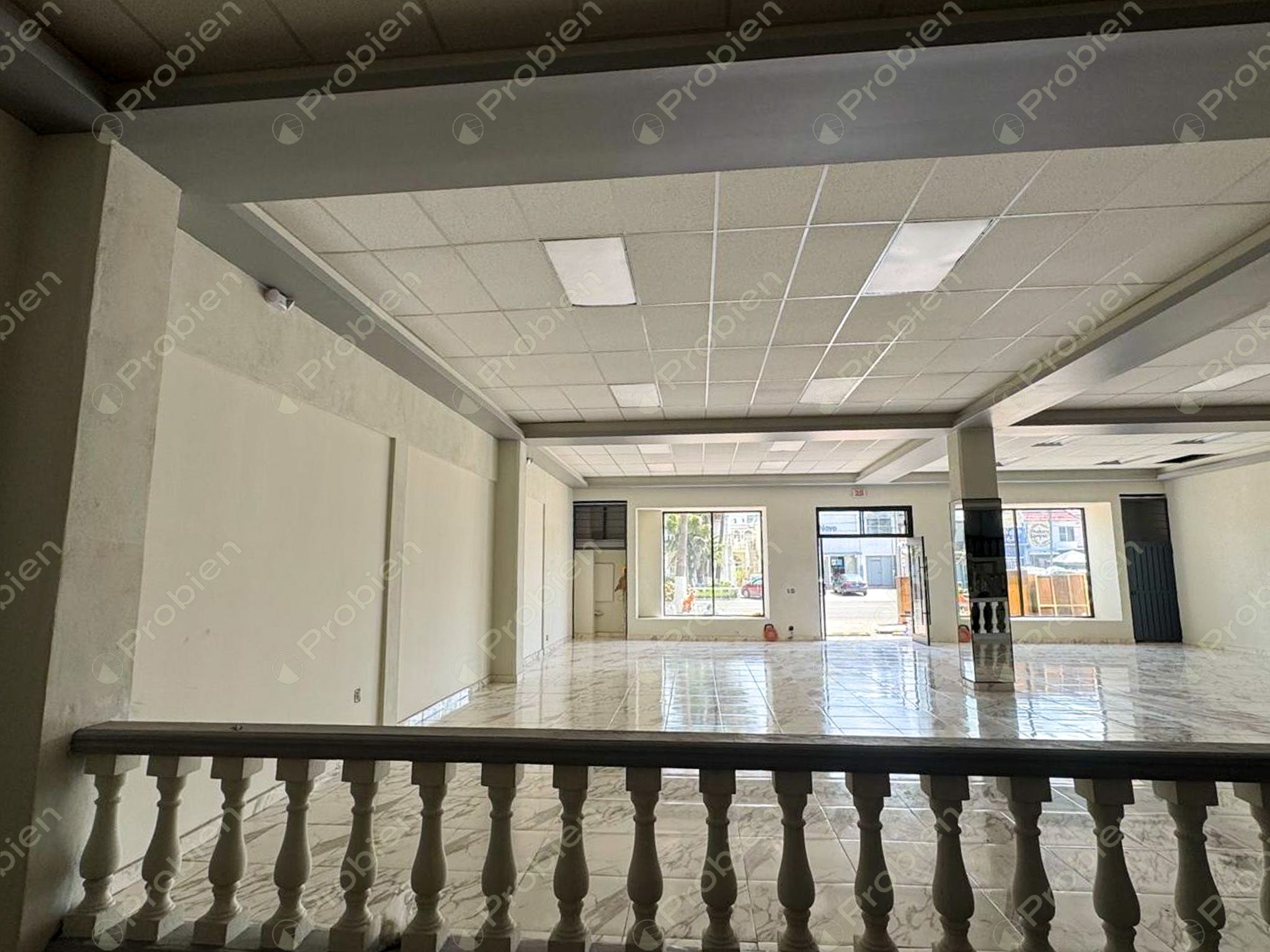 Local comercial en renta sobre Paseo Playas de Tijuana, avenida principal - Foto 3 de 6