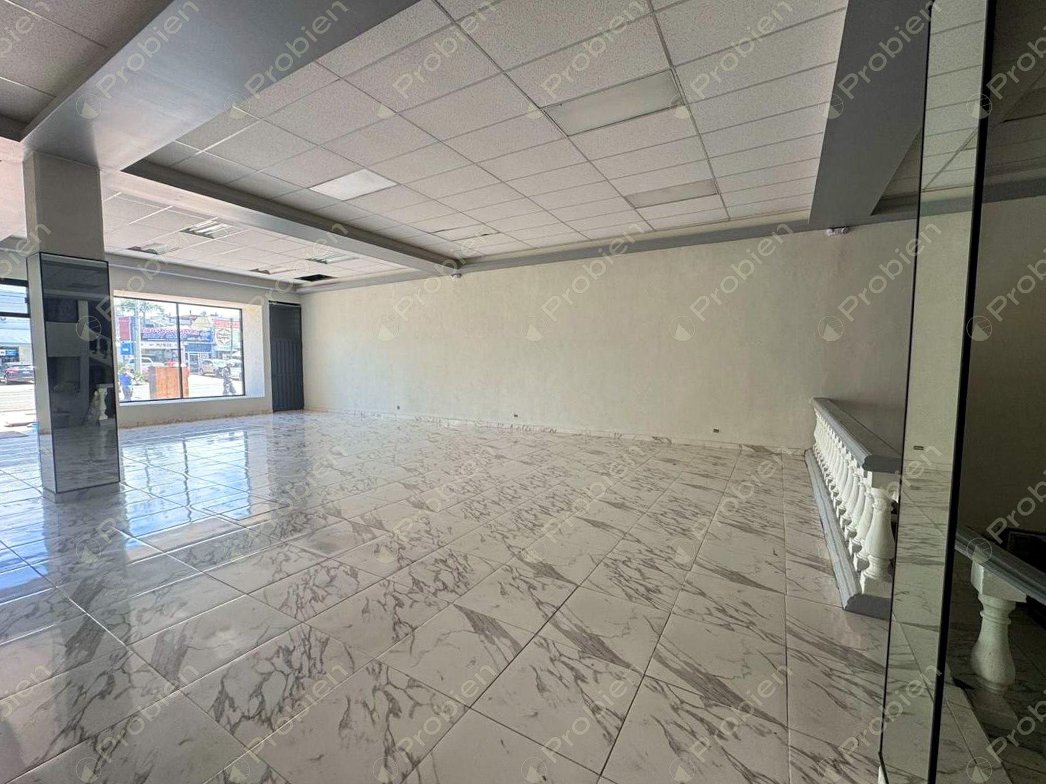 Local comercial en renta sobre Paseo Playas de Tijuana, avenida principal - Foto 5 de 6