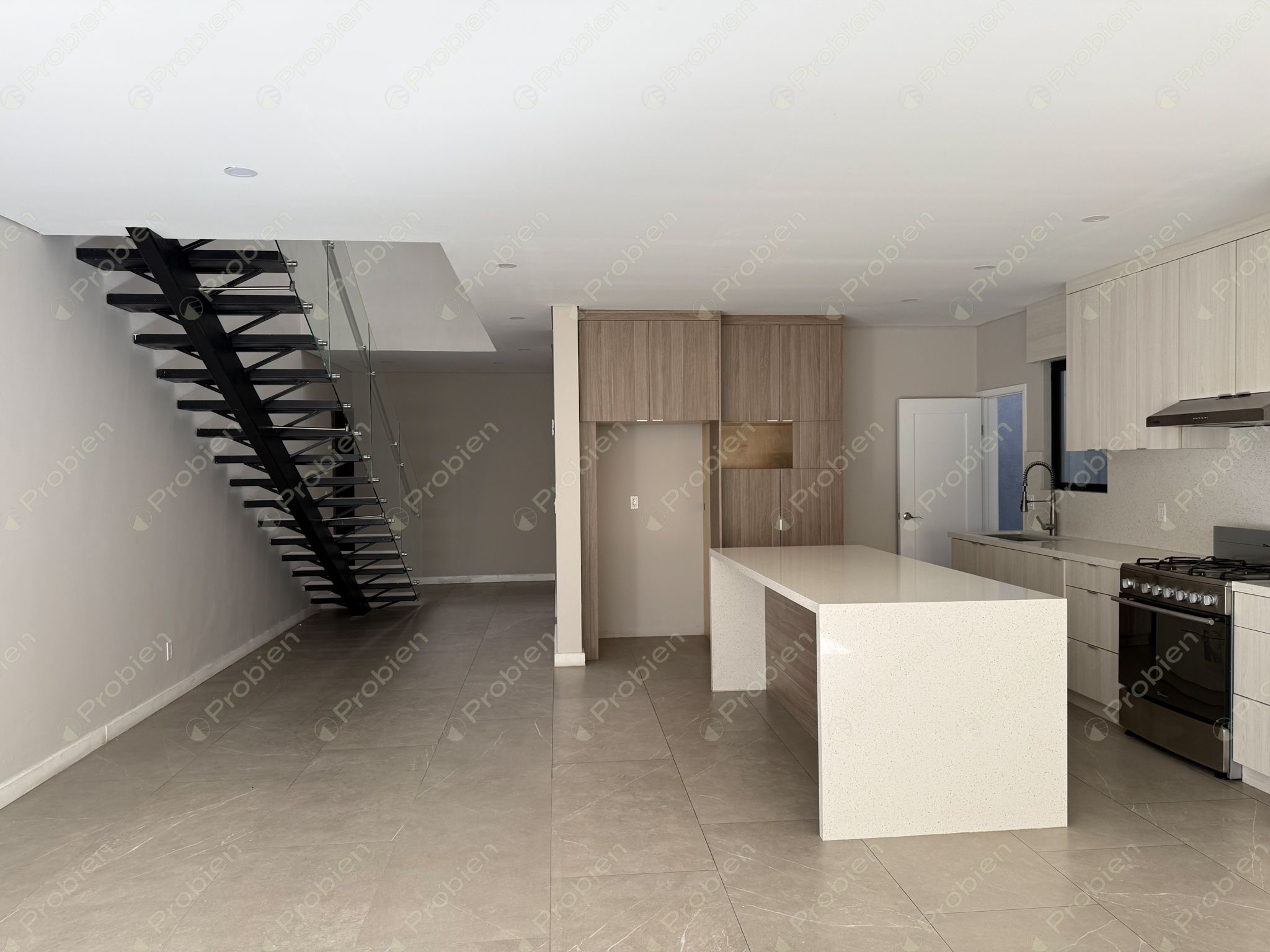 Casa Tipo Townhouse en Renta en Hipódromo | Ubicación Privilegiada - Foto 3 de 18