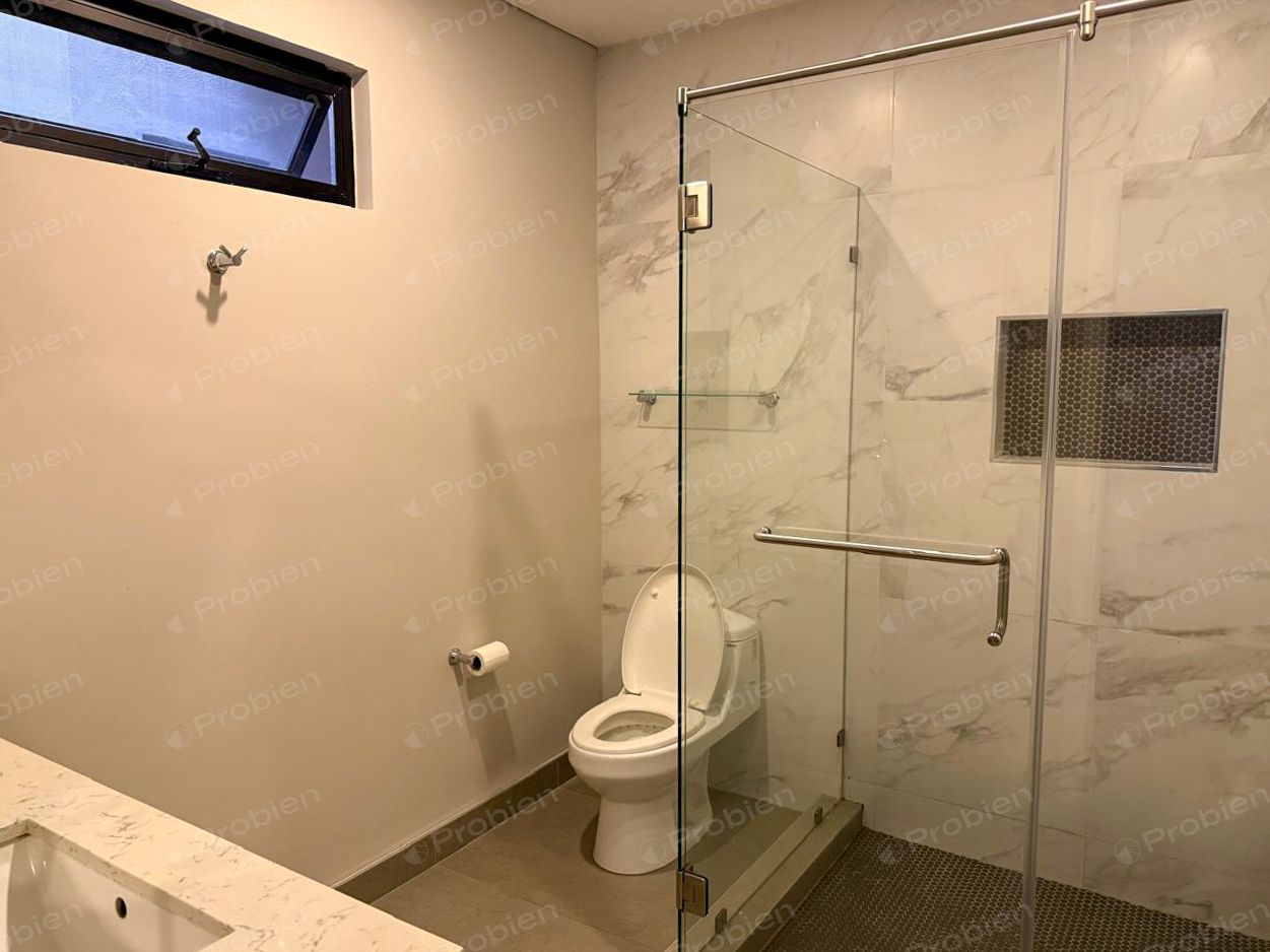 Casa Townhouse en Renta en Hipódromo, Tijuana | 3 Recámaras, 3.5 Baños y Excelente Ubicación - Foto 4 de 11