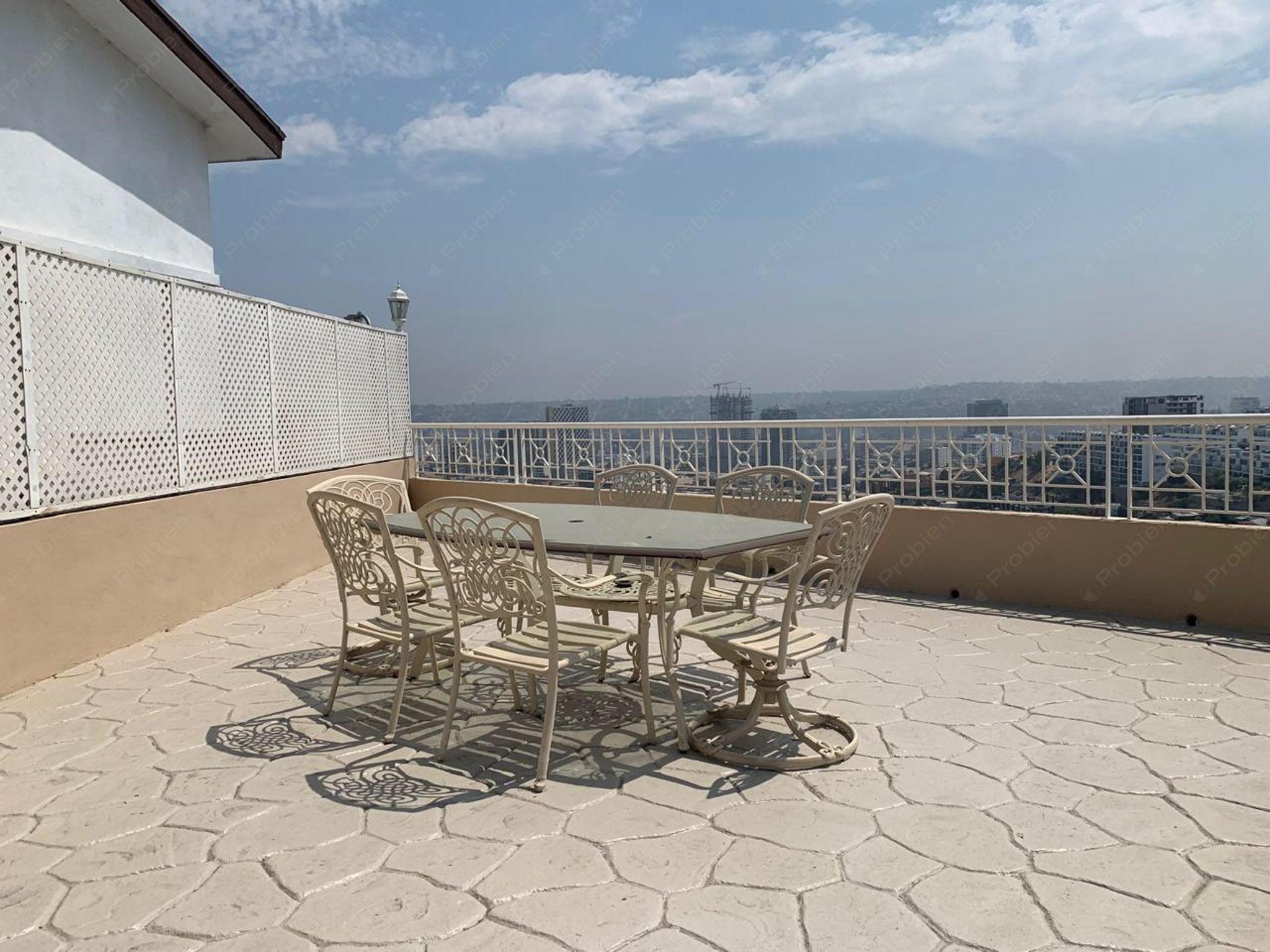 Casa en Renta / Venta en Laderas de Monterrey – 3 Niveles, Elevador y Amplio Patio con Vista - Foto 19 de 19